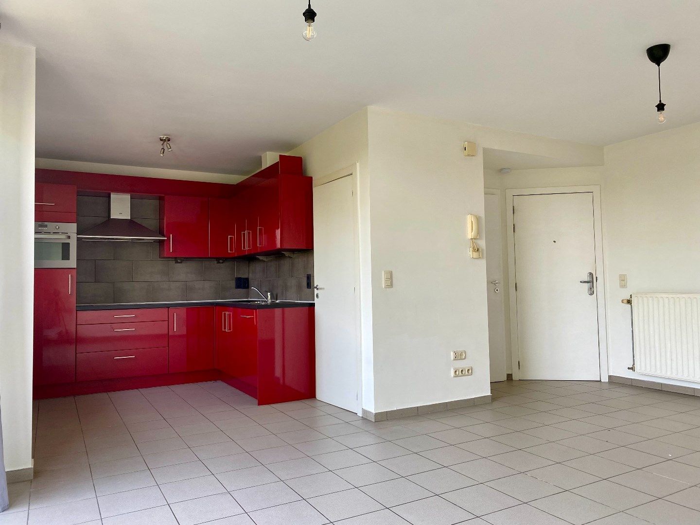 Duplex appartement te huur in Sint-Kruis op 3de verdieping!  foto 3