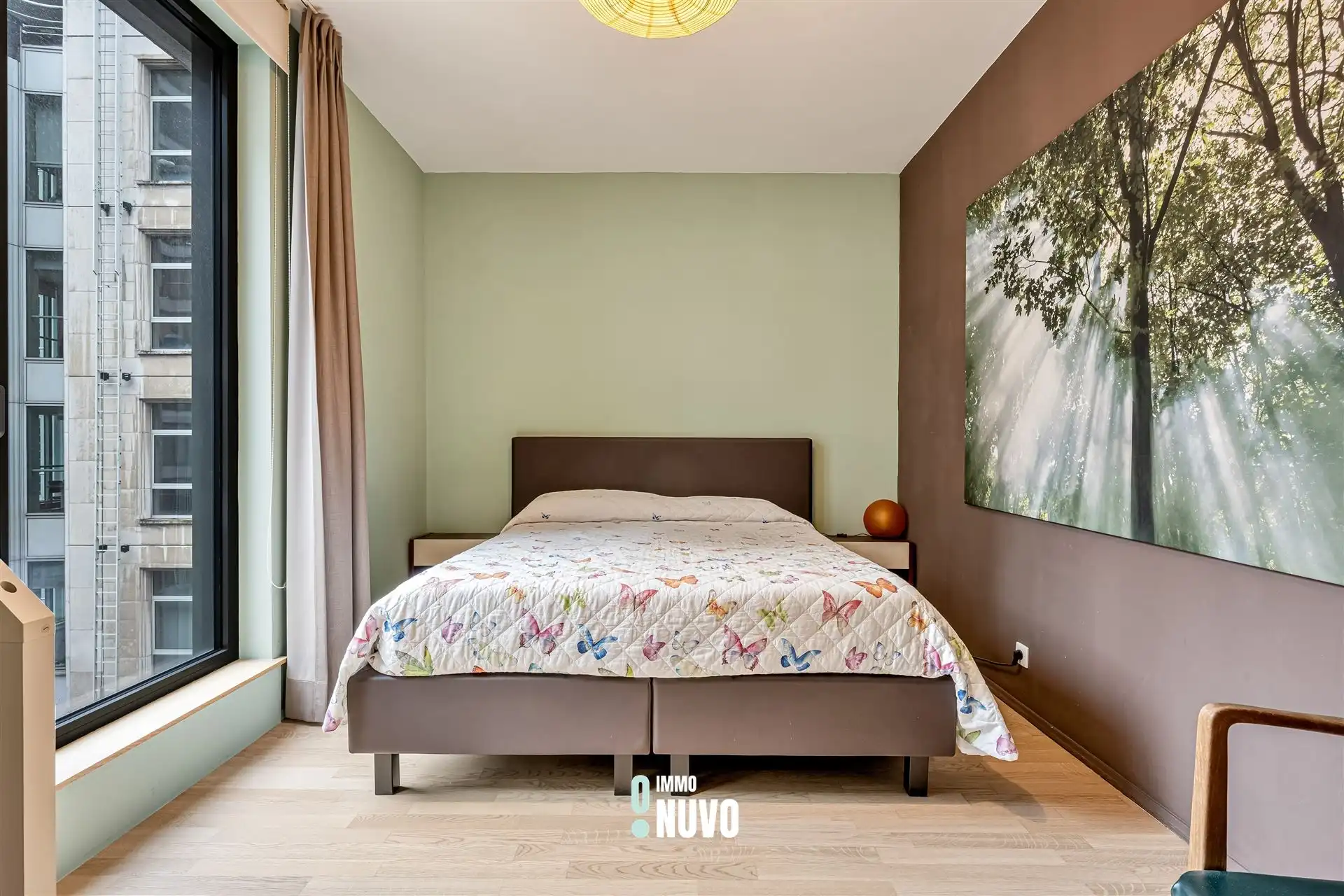 Lichtrijk 2‑slpk appartement in Europese wijk foto 9