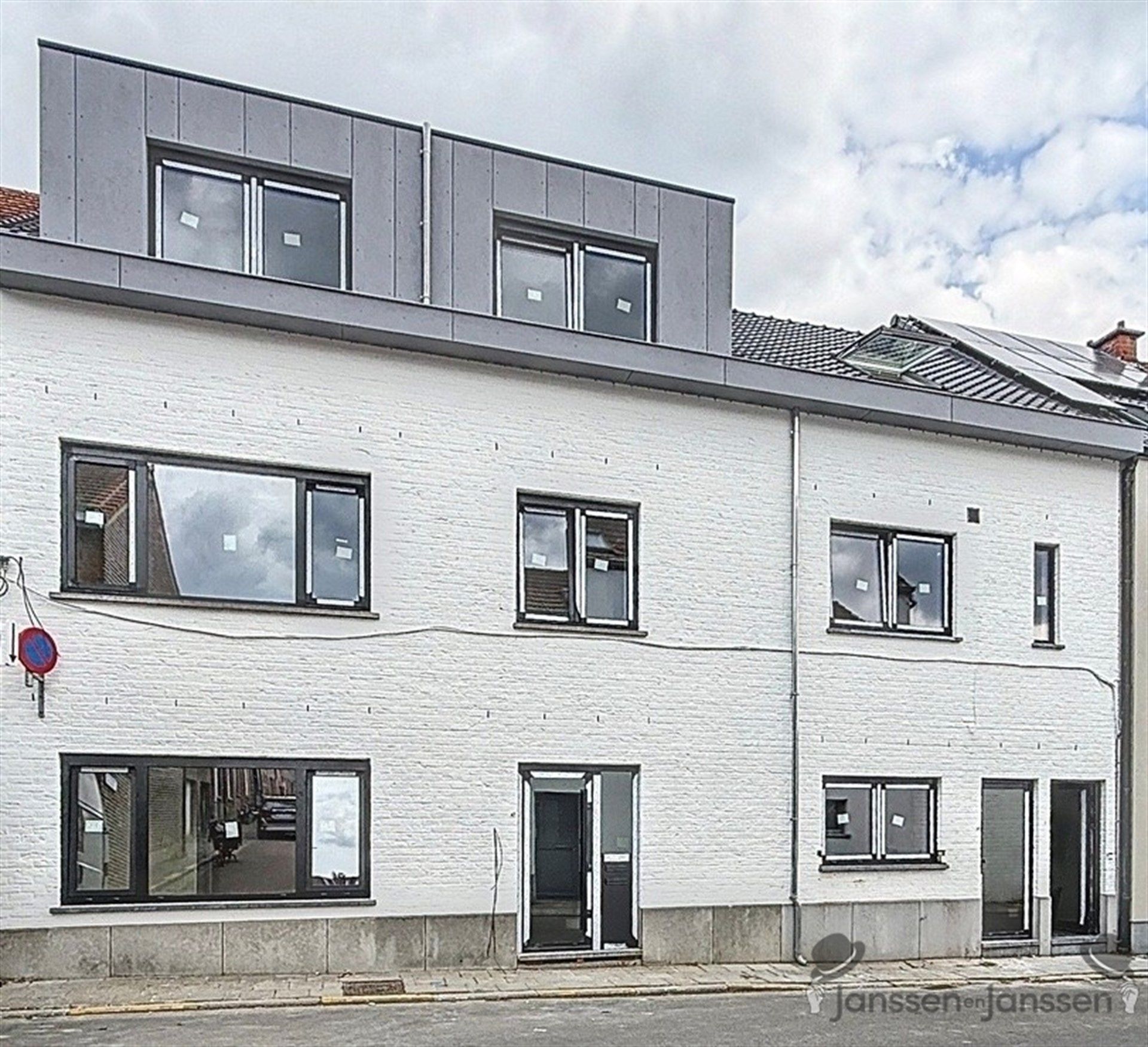 Luxe studentenkamer met eigen sanitair foto 2