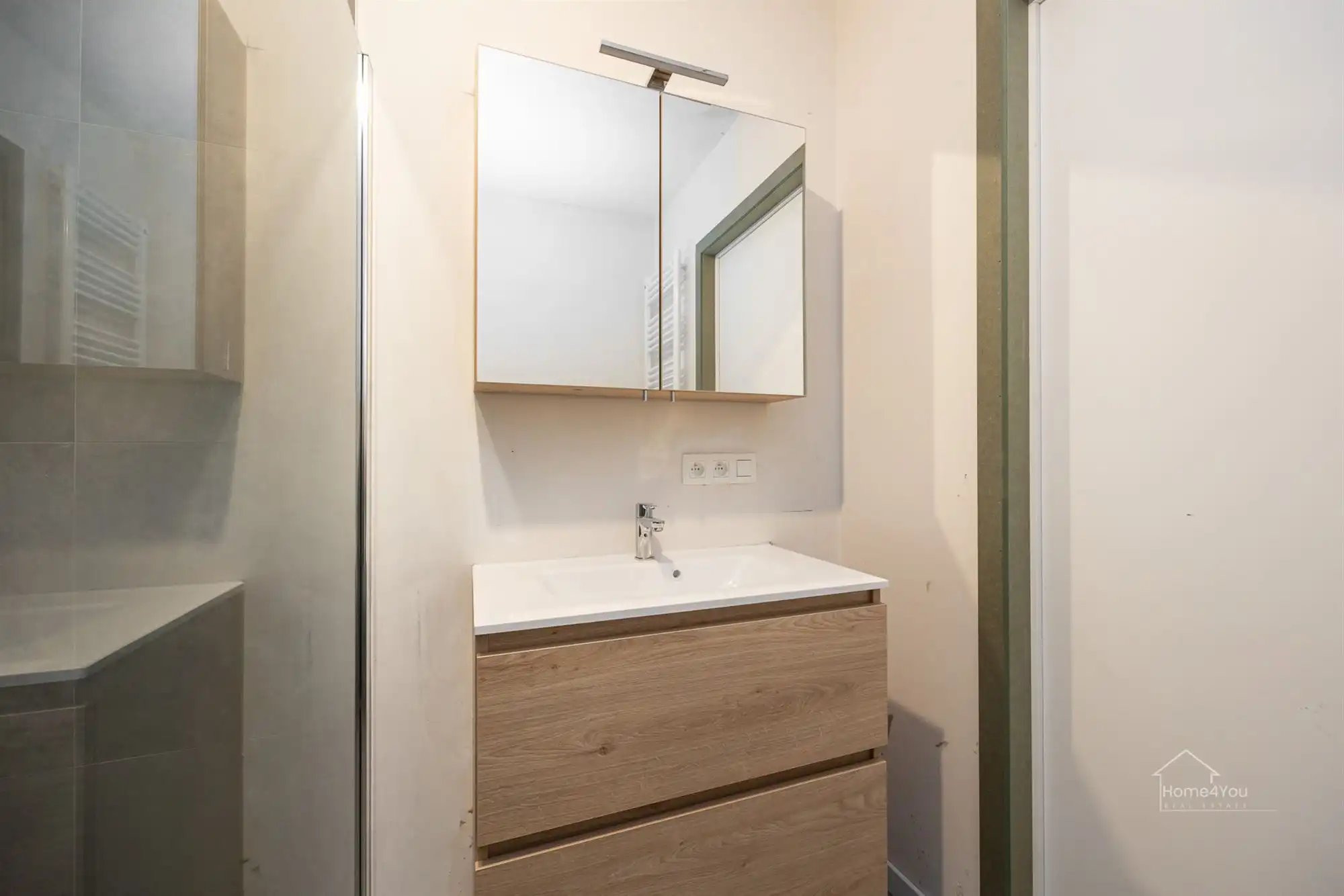 Nieuwbouw appartement met ruim terras foto 12