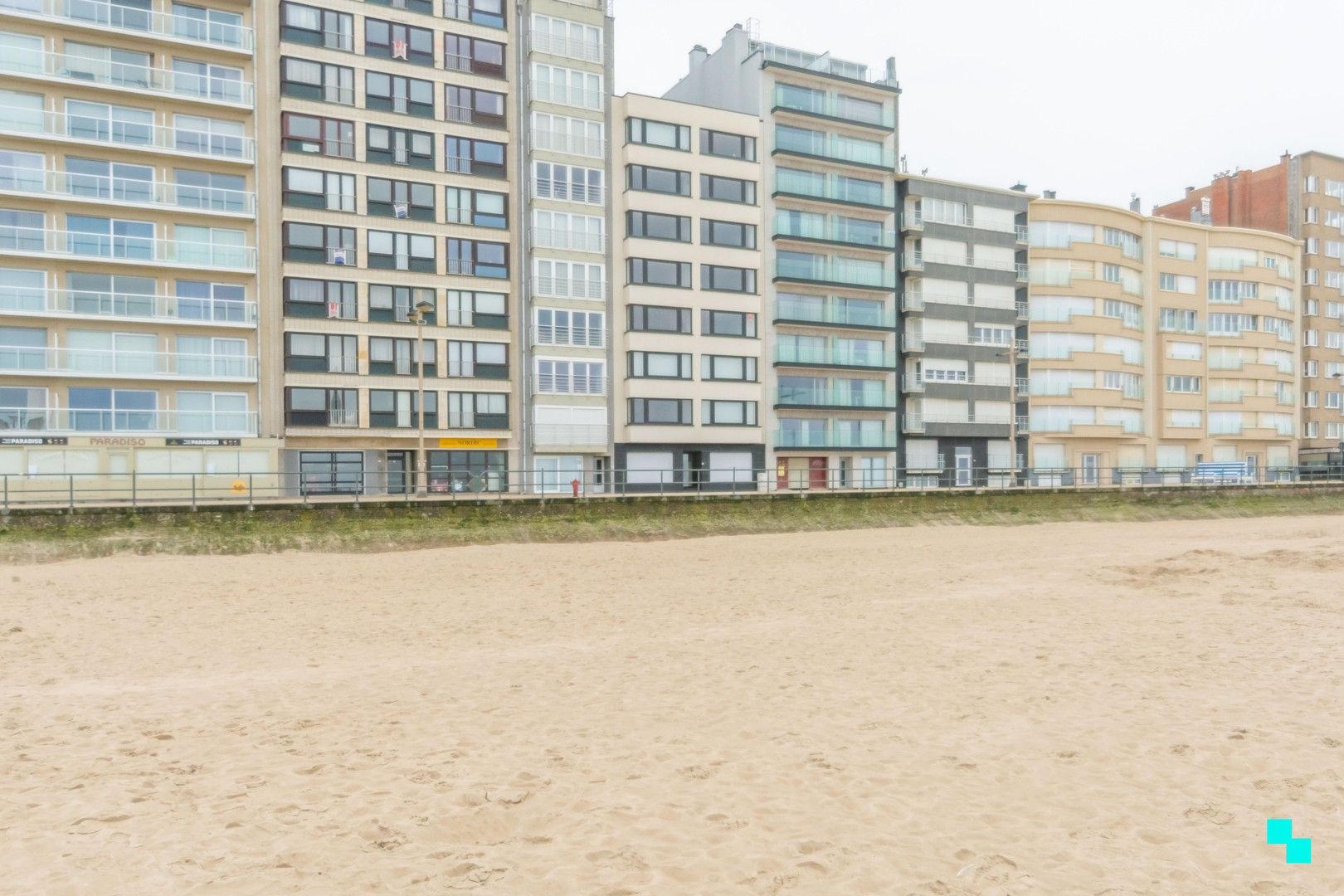 Tweeslaapkamerappartement met frontaal zeezicht foto 28