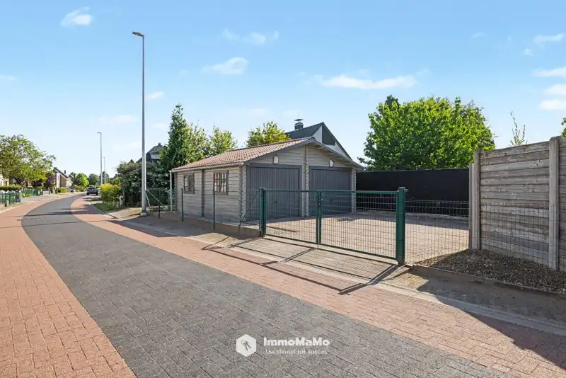 RUIME GERENOVEERDE WONING MET 3 SLPK TE KOOP IN WACHTEBEKE foto 3