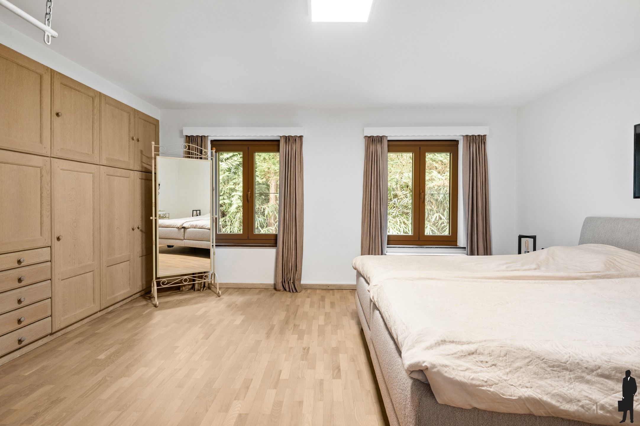 Stijlvol gerenoveerde villa met schitterende tuin en verwarmd zwembad foto 20