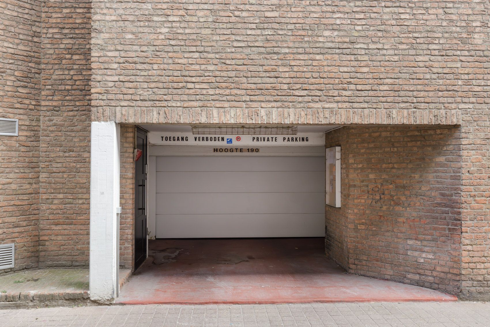 Parkeerplaats te koop Christinastraat 114 - 8400 Oostende