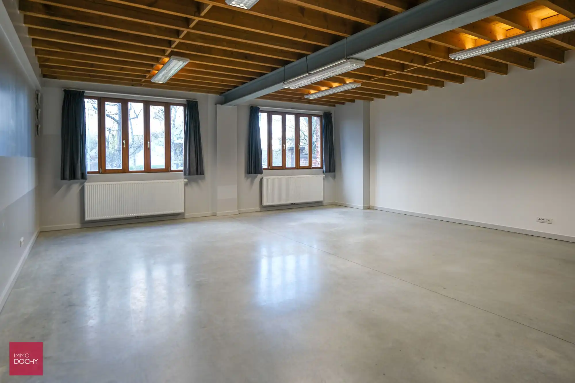 Hedendaagse kantoor of praktijkruimte in historisch gebouw foto 6