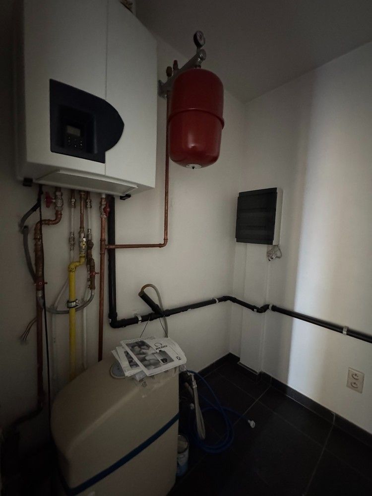 Exclusief ruim penthouse/loft in hartje Hasselt foto 12