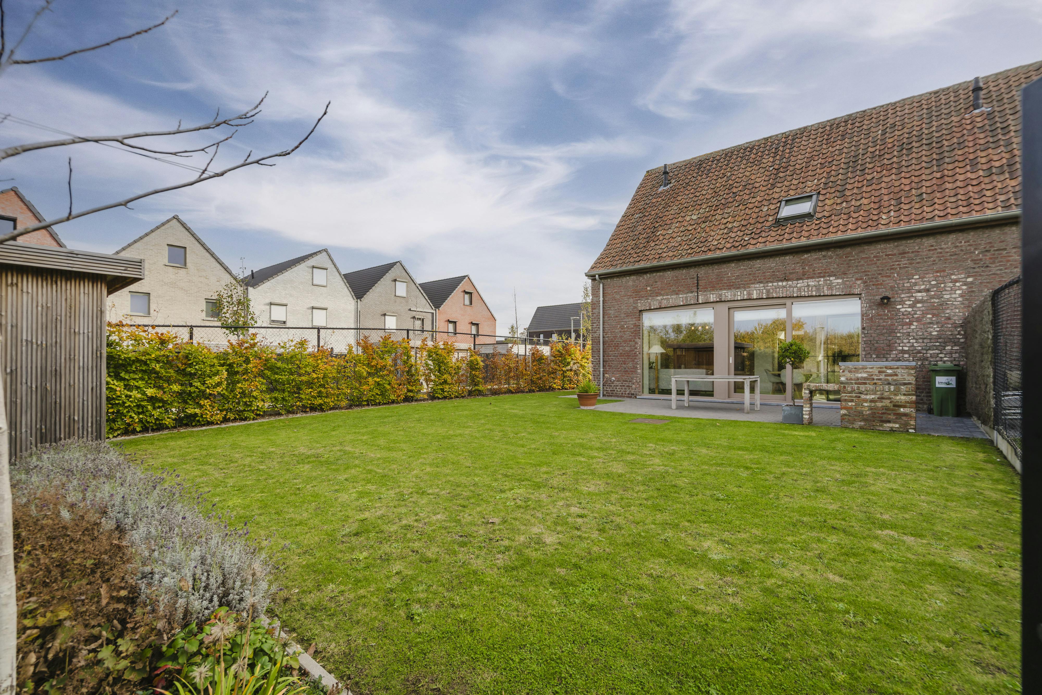 Nieuwbouwwoning met 3 slaapkamers te koop in Heule!  foto 22