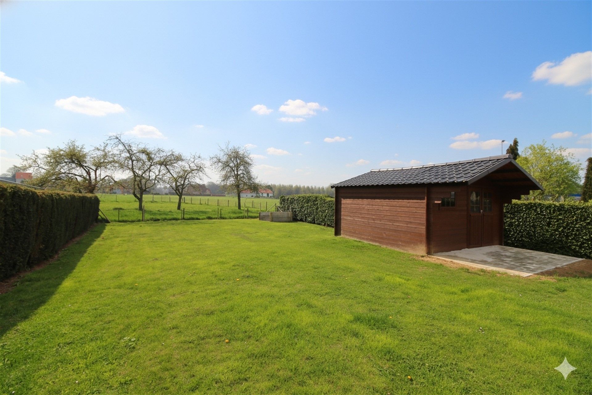 Rustig gelegen villa met ruime tuin foto 5