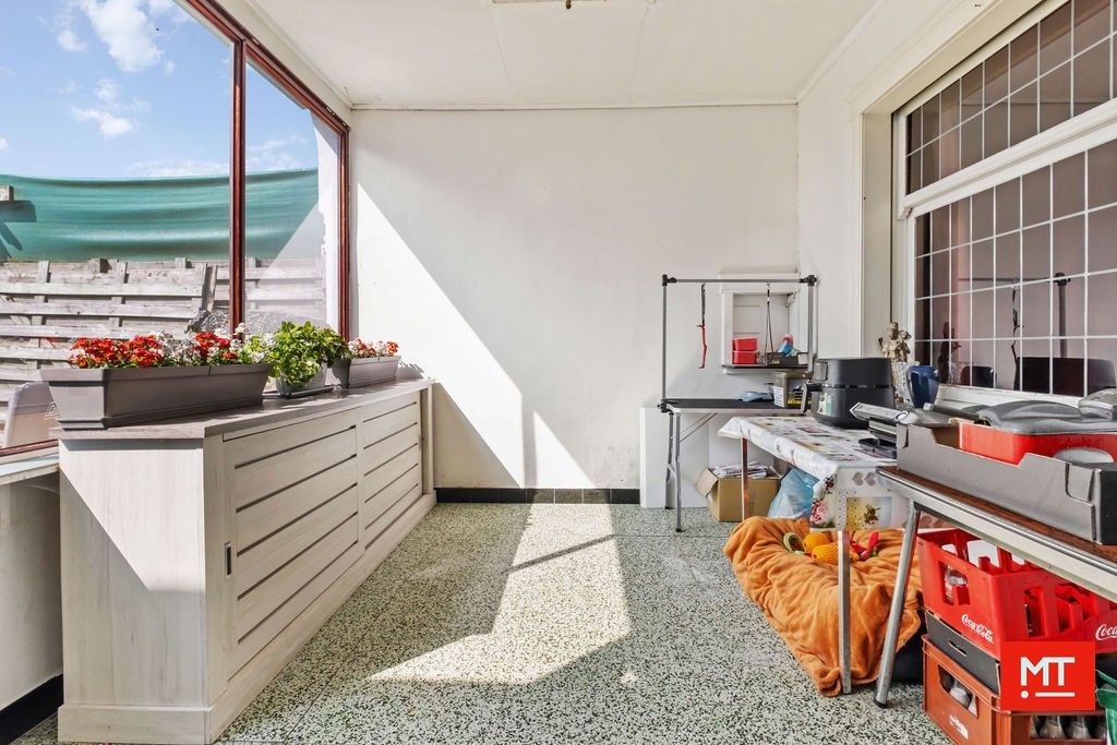 Te renoveren woning met 4 slpk, garage, zonnige tuin en uitweg in Dikkebus foto 19