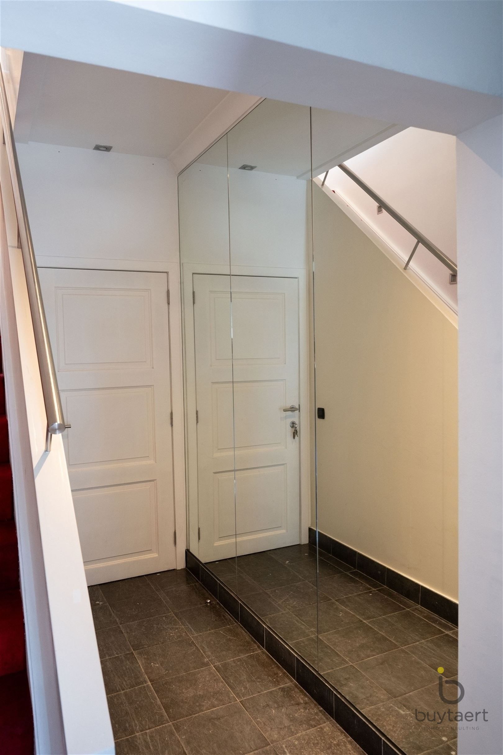 Véél ruimte, terras én tuin: lichtrijk 3 slaapkamer - triplex appartement in hartje Schilde! foto 9