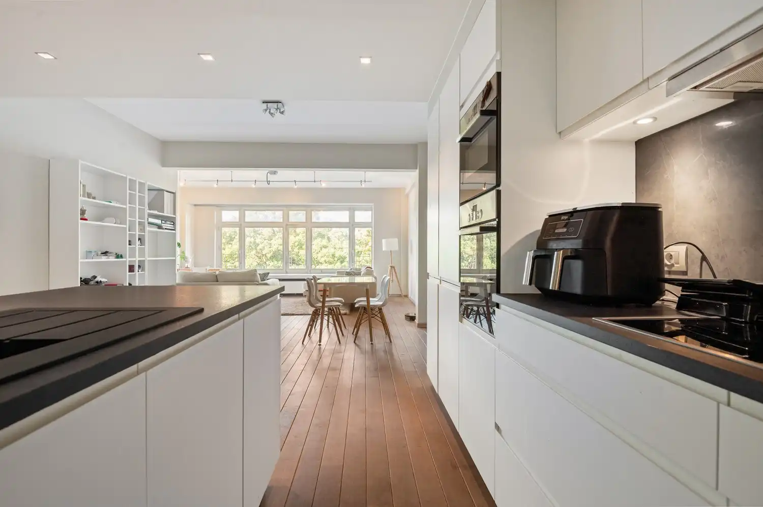 Ruim appartement met uitzicht op het Stadspark! foto 8