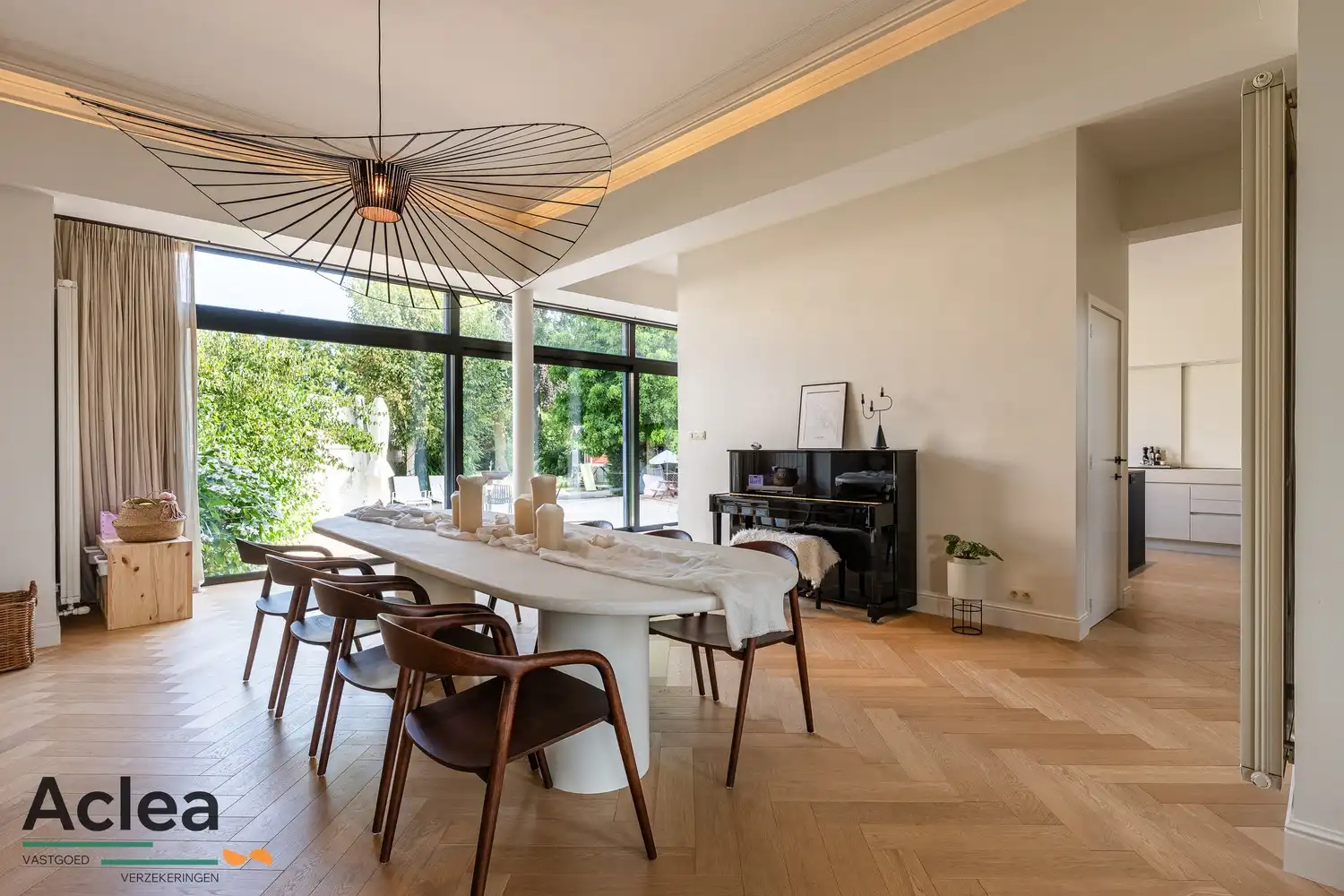Statige herenwoning met authentieke grandeur aan het Plein in Kaprijke foto 12