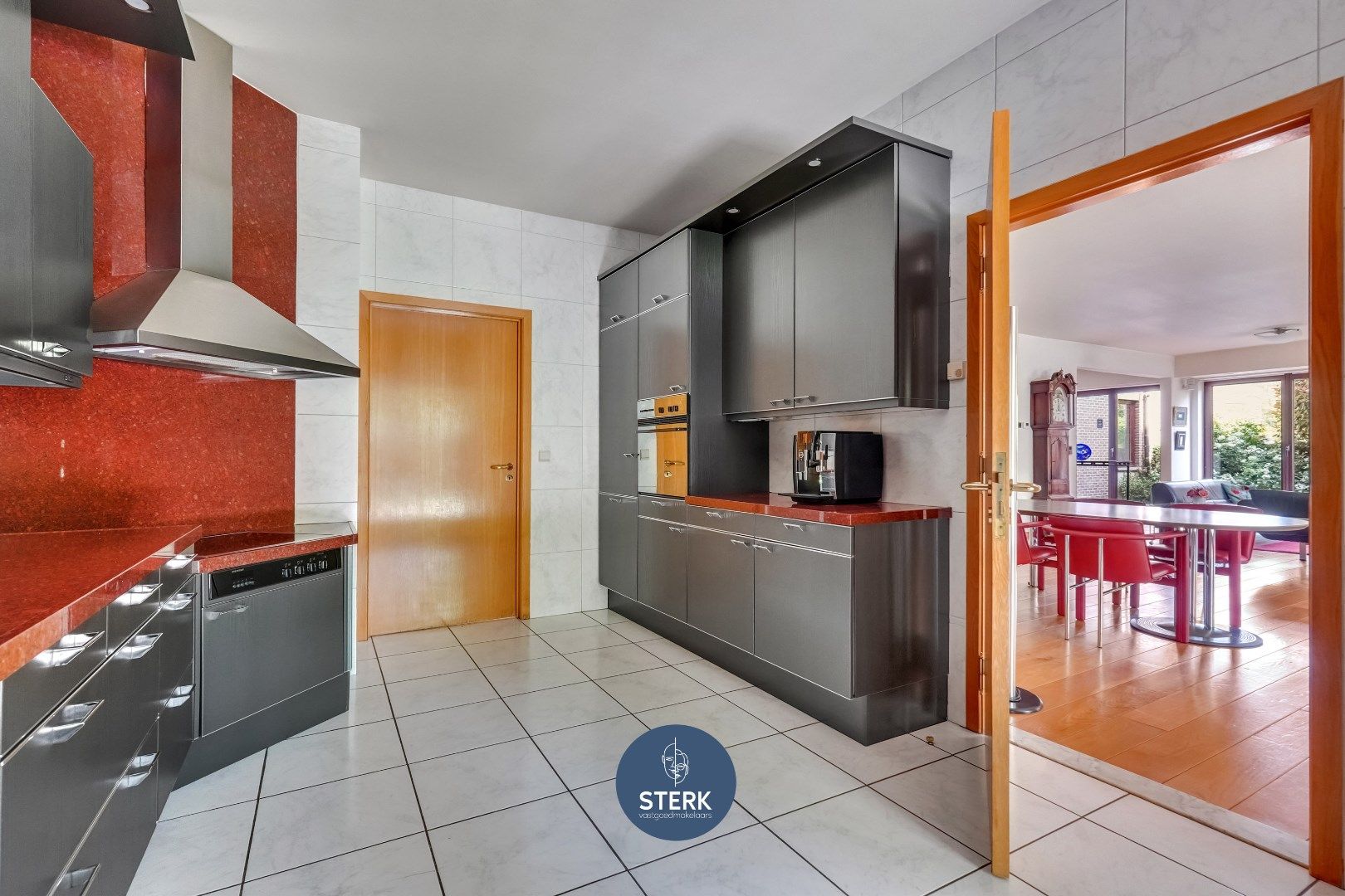 ROYAAL APPARTEMENT MET RUIM TERRAS GELEGEN IN HET UNIEKE PARKDOMEIN PETERSHEIM !  foto 18