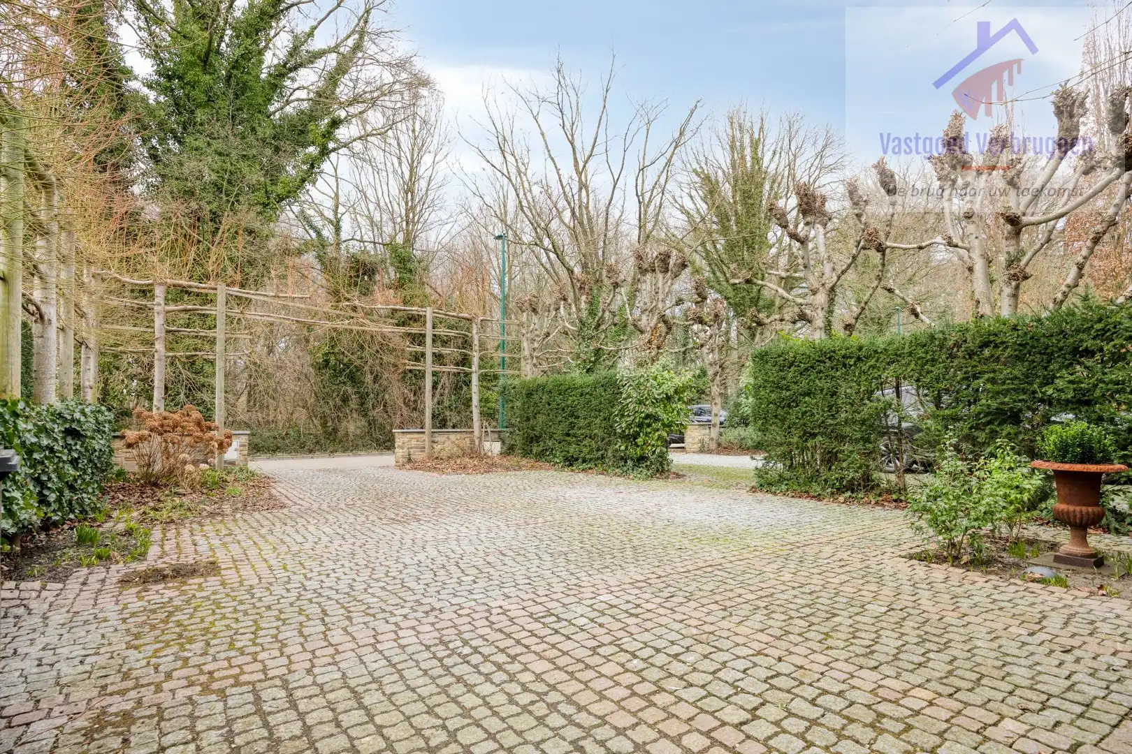 Charmante, halfopen bebouwing in klassieke stijl op toplocatie nabij Kluizenbos foto 16