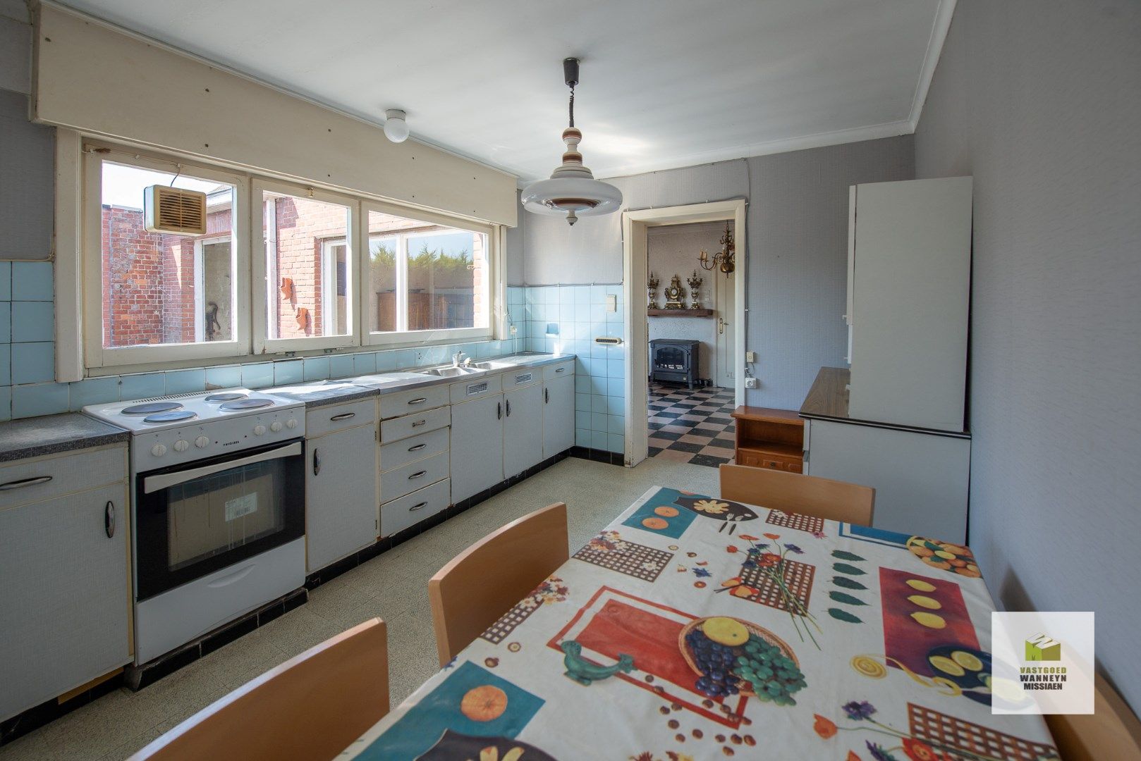 Te renoveren woning met landelijk vergezicht en bijgebouw op toplocatie te Wingene foto 9