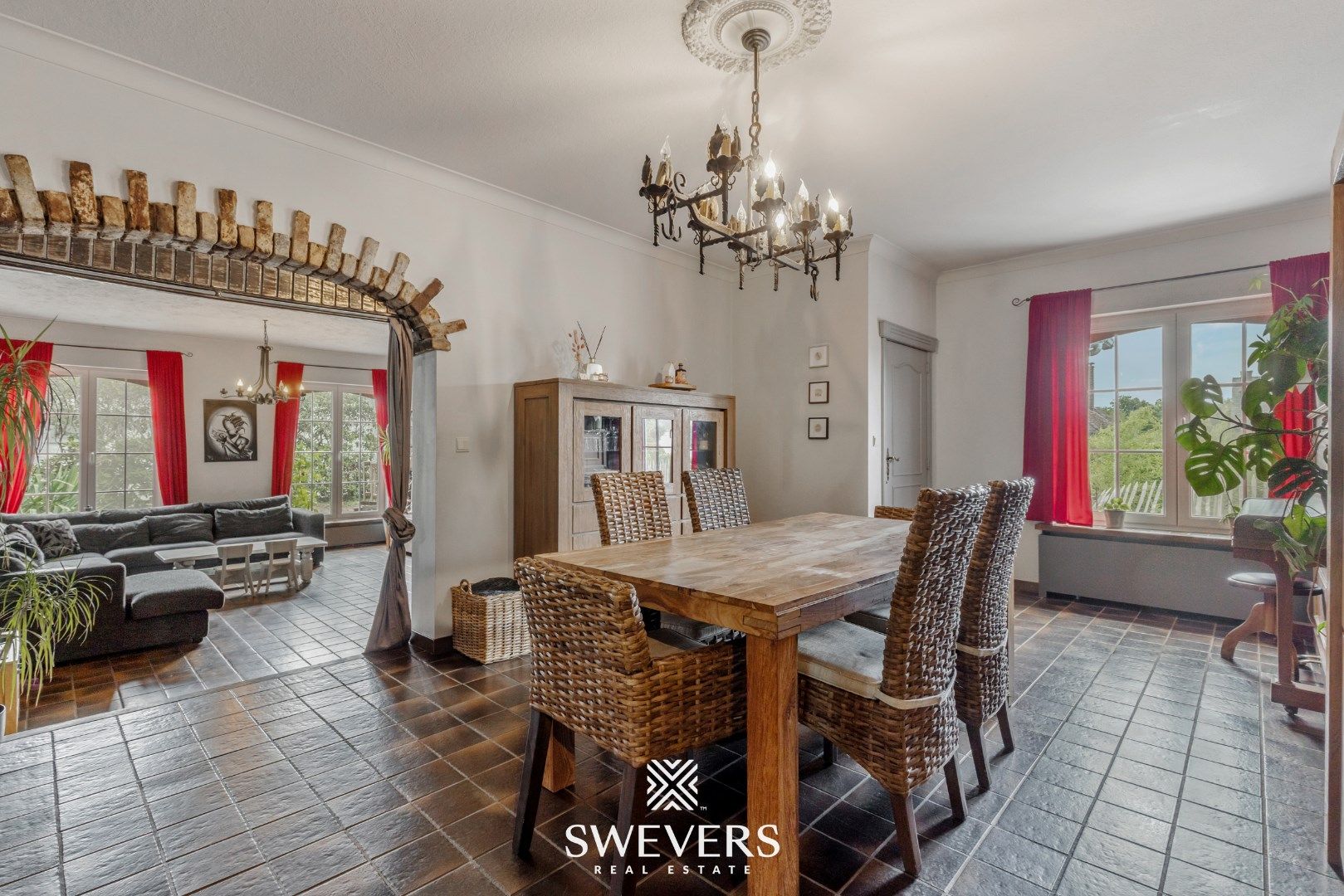 Verrassend riante woning met zes slaapkamers te Heusden-Zolder foto 8