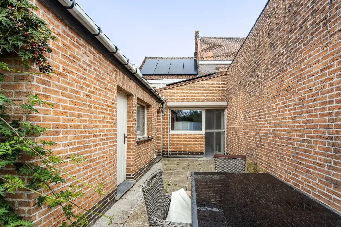 Woning met tuin, garage en uitweg in Zwevegem foto 16