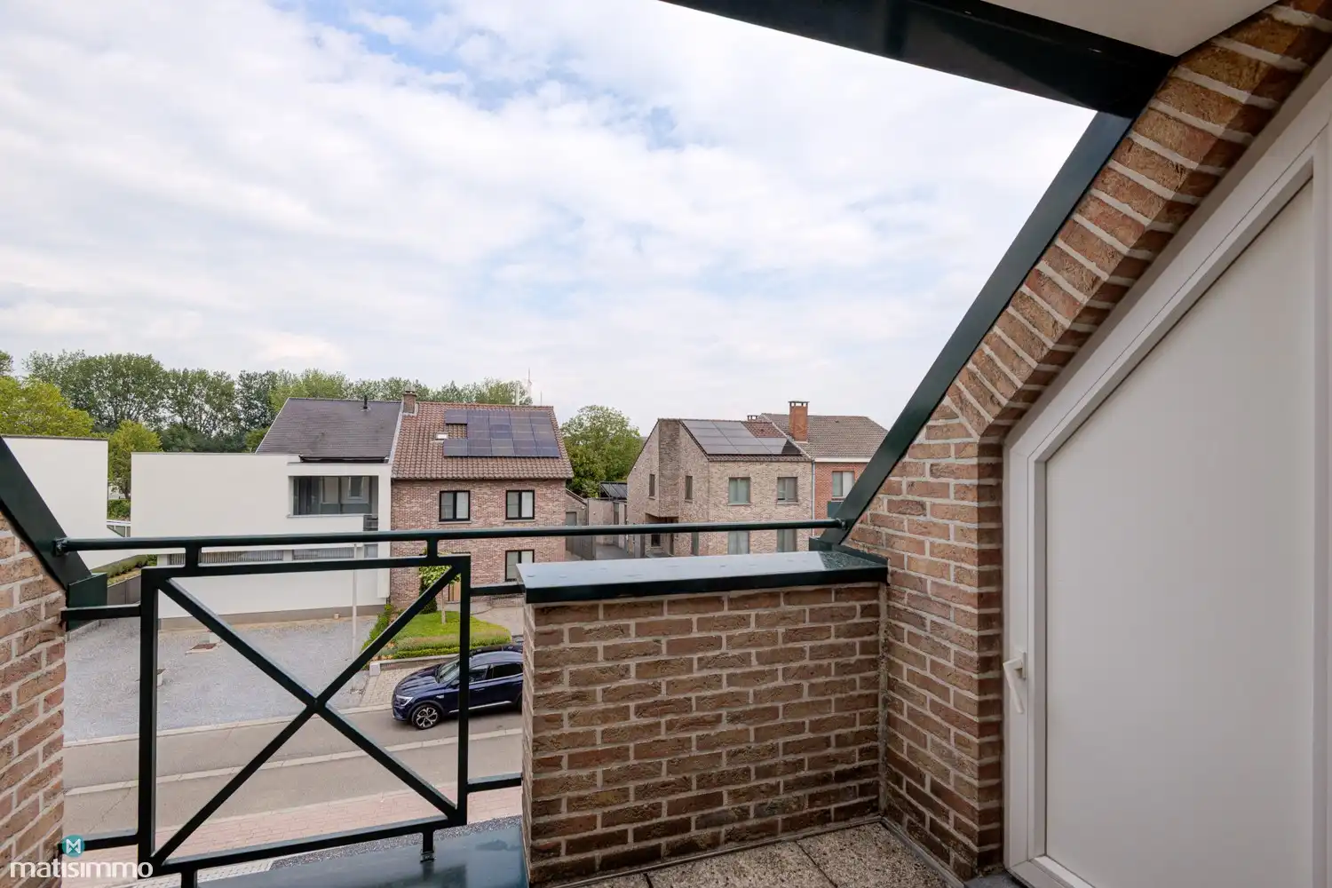 INSTAPKLAAR DUPLEXAPPARTEMENT MET 2 SLAAPKAMERS EN GARAGE NABIJ HET CENTRUM VAN BILZEN foto 13