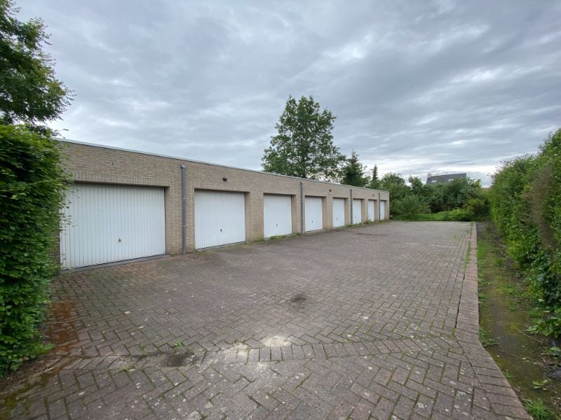 Rustig gelegen duplex appartement met 2 slaapkamers en 2 garages foto 20