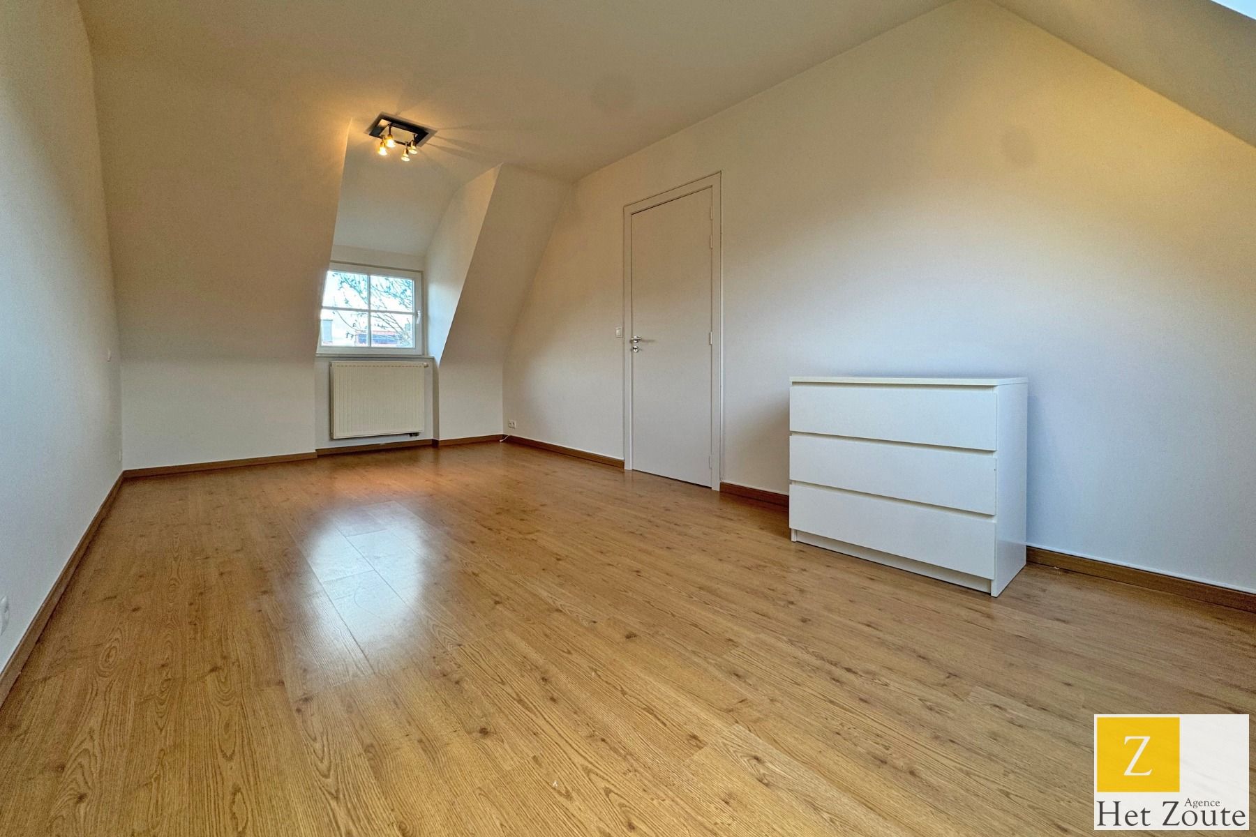 Opgefriste woning met tuin in het hartje van Ramskapelle foto 9