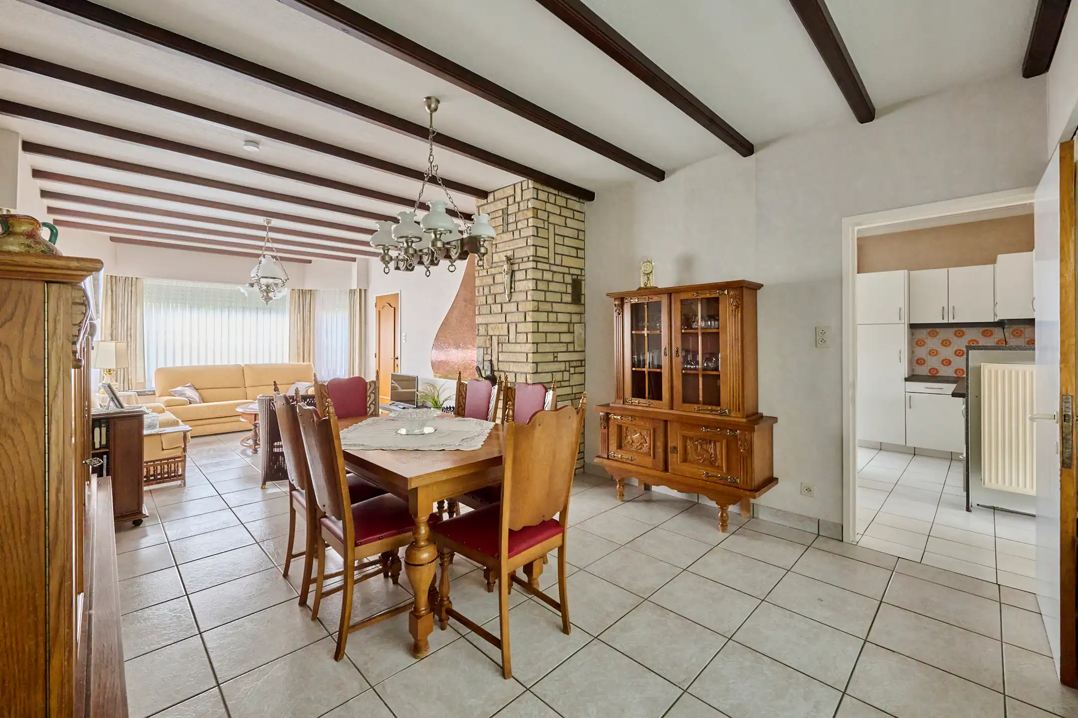 Residentieel gelegen woning op een ZO georiënteerd perceel foto 2