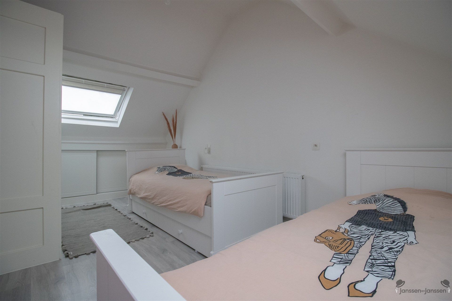 Recent gerenoveerde woning met 4 slaapkamers op 580 m².  foto 17