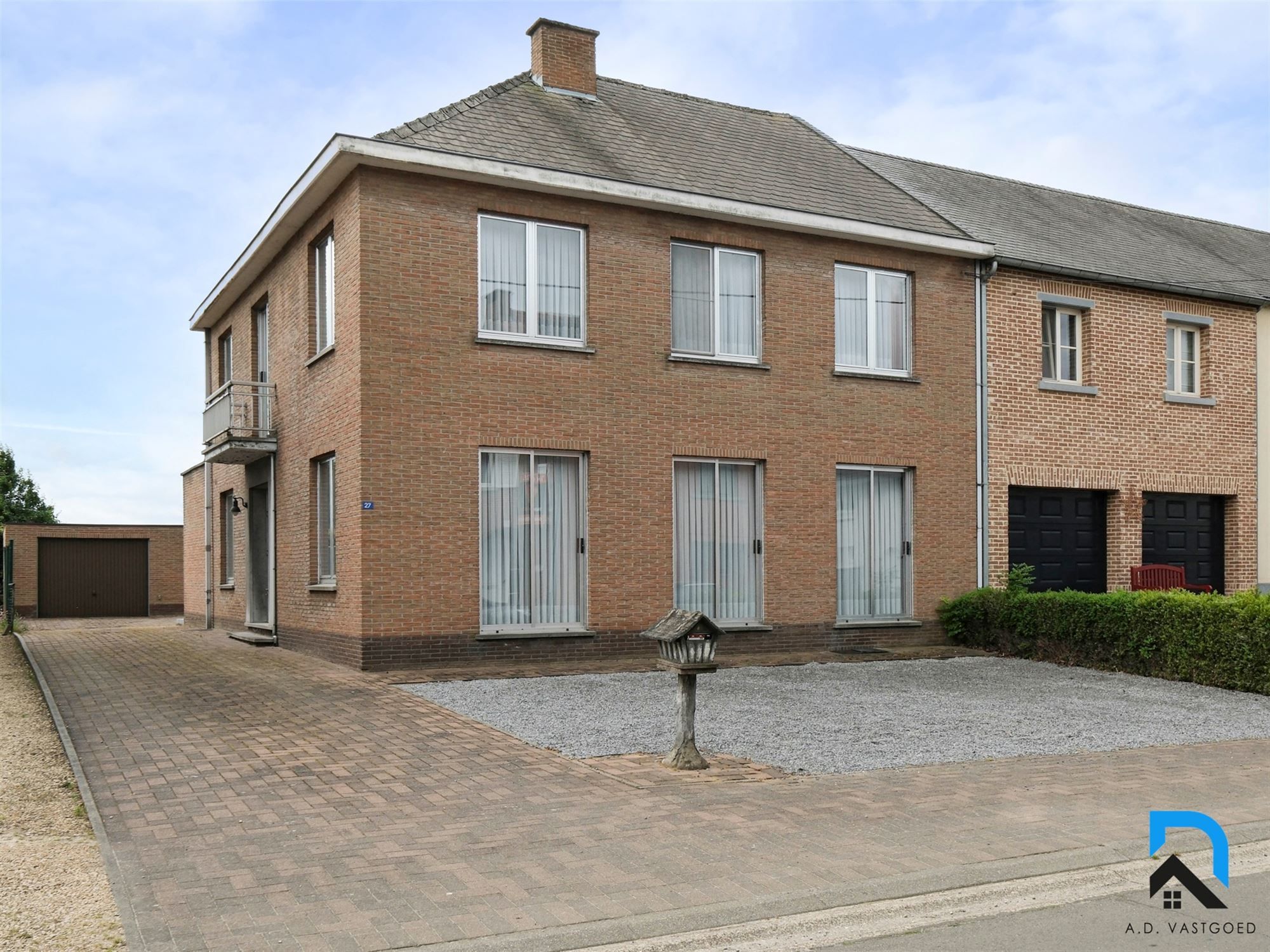 Ruime woning met 4 slaapkamers in het groen foto 34