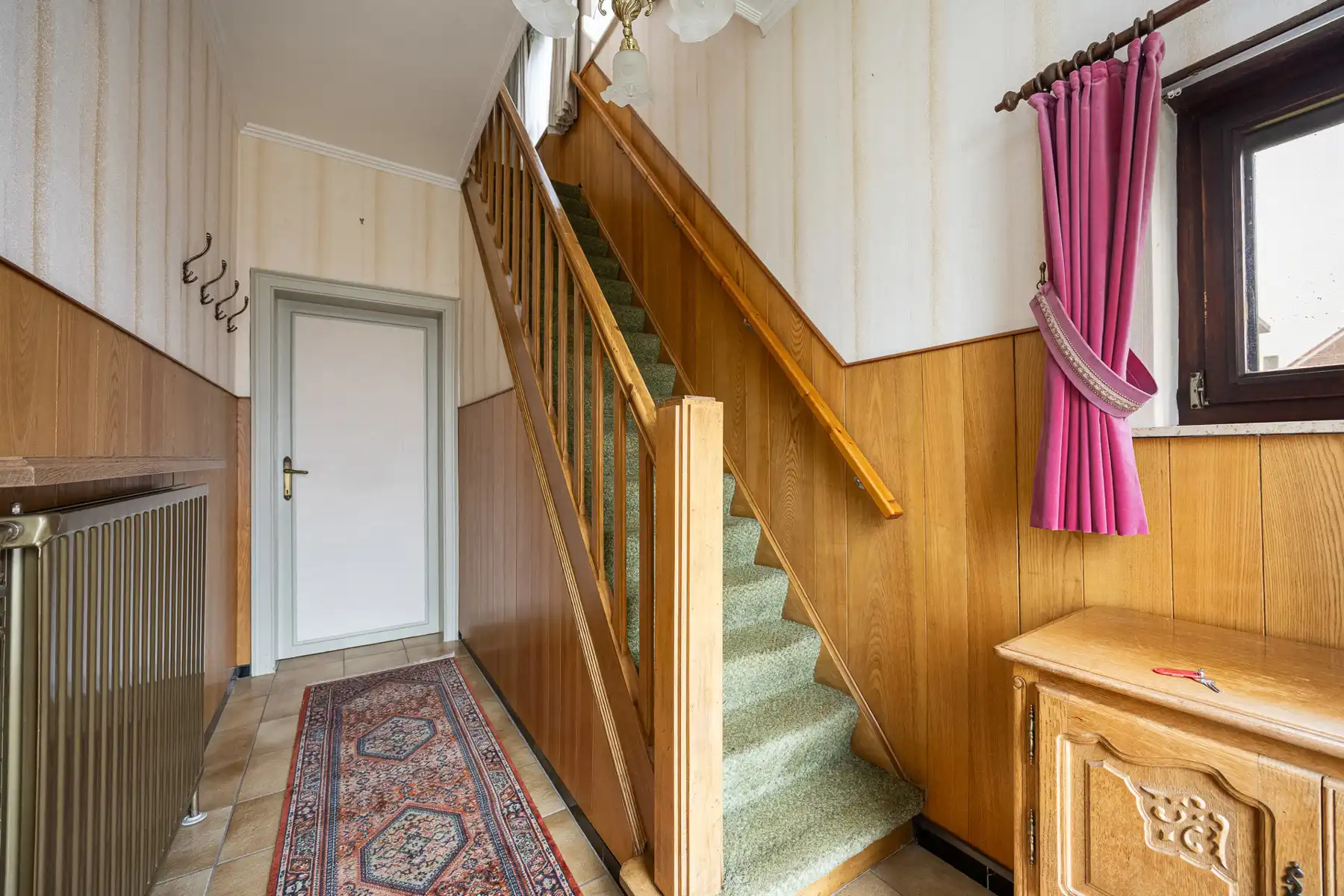 Vrijstaande eengezinswoning met 3 slaapkamers op een perceel van 912m².  foto 2