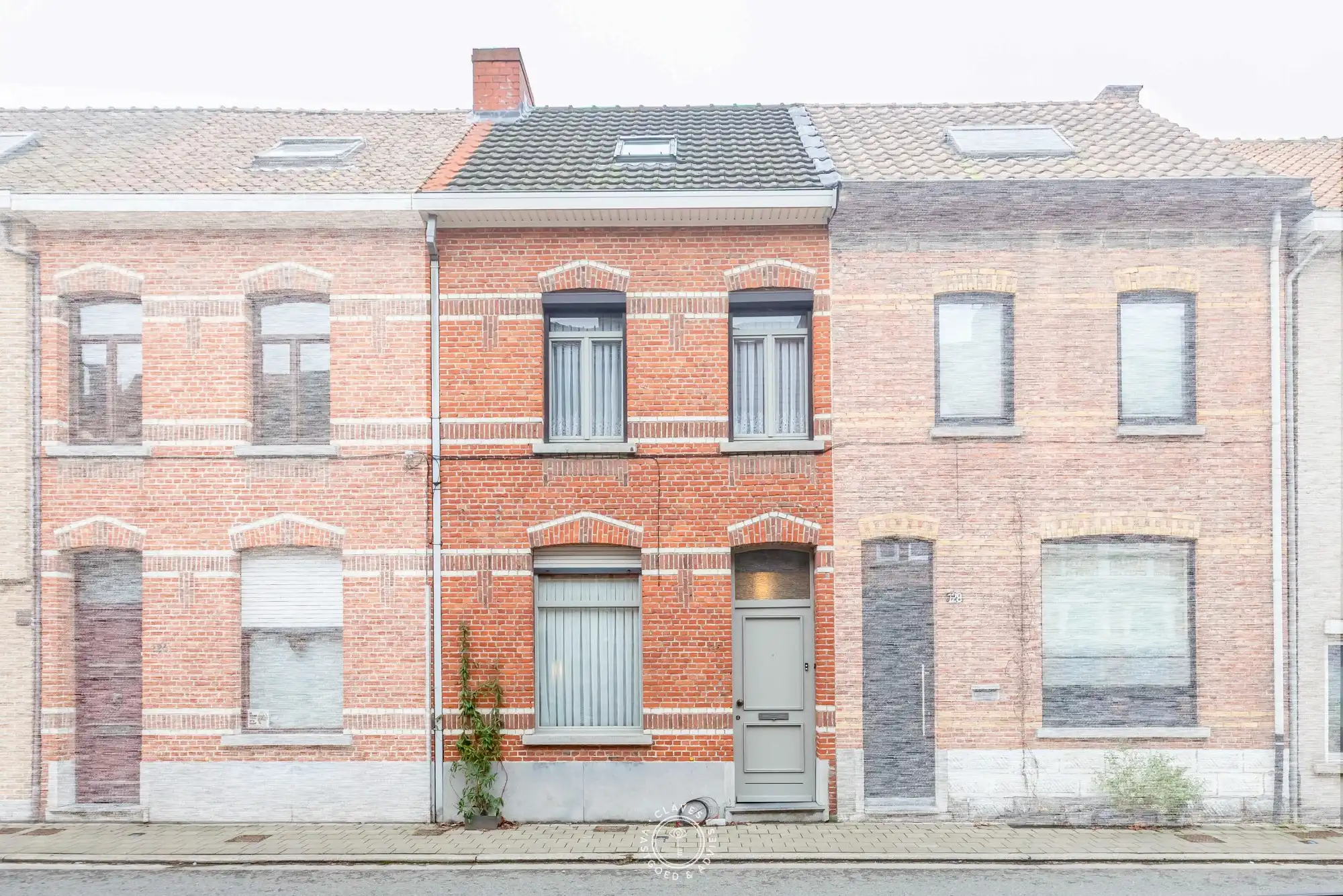 Fijne stadswoning met grote tuin en garage foto {{pictureIndex}}