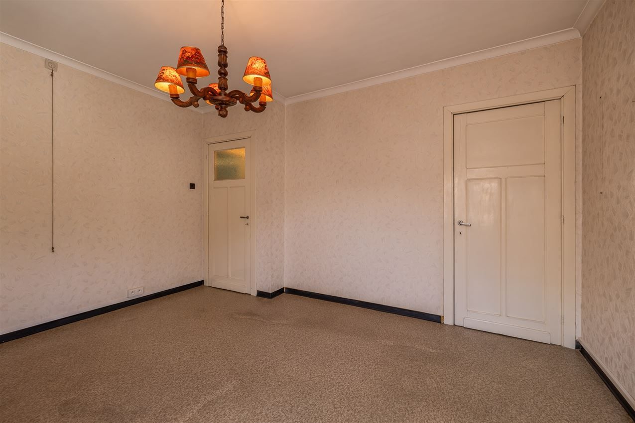 robuuste te renoveren woning op 11a10ca foto 24