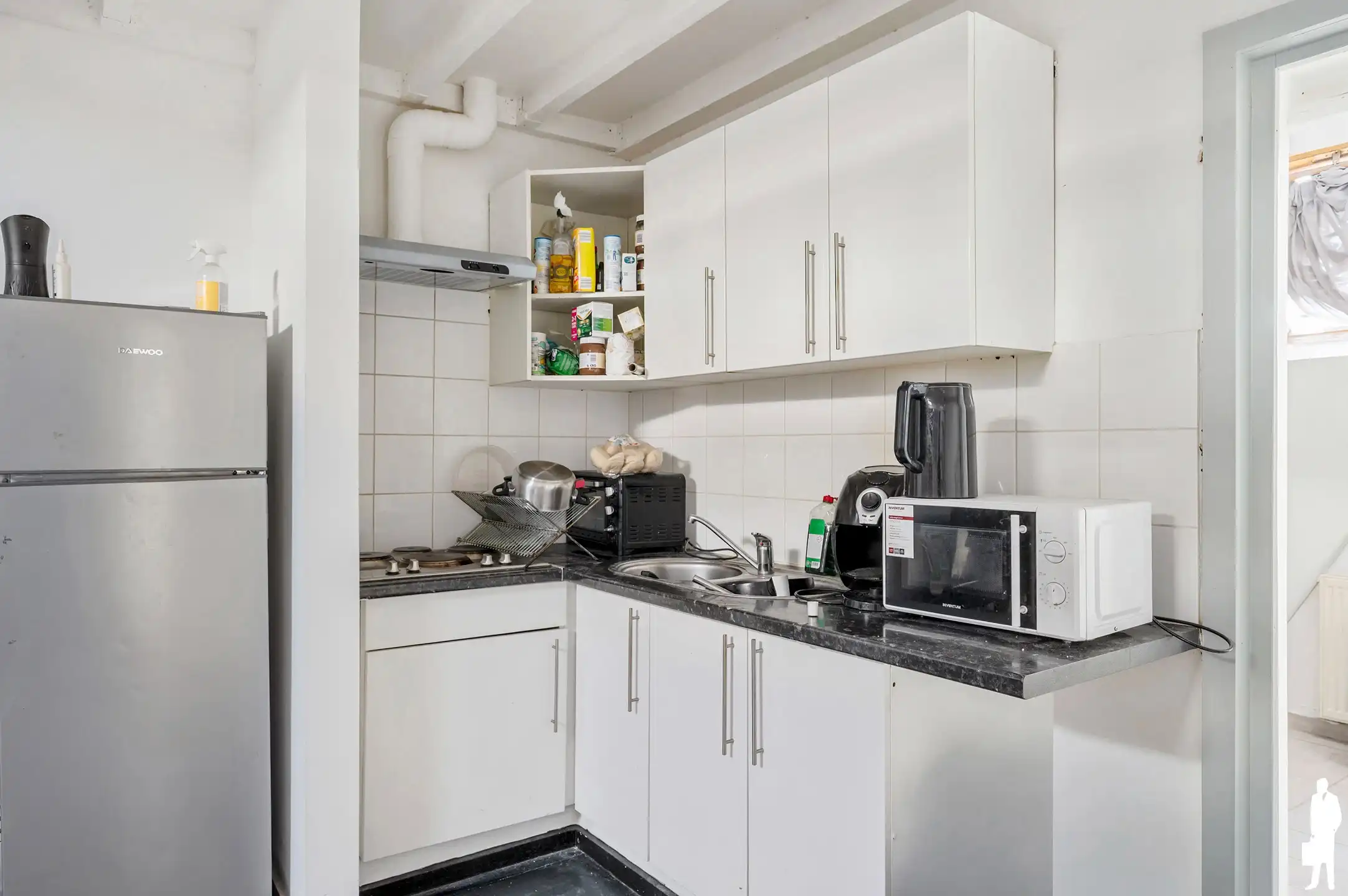Vergunde opbrengsteigendom met 4 appartementen foto 33