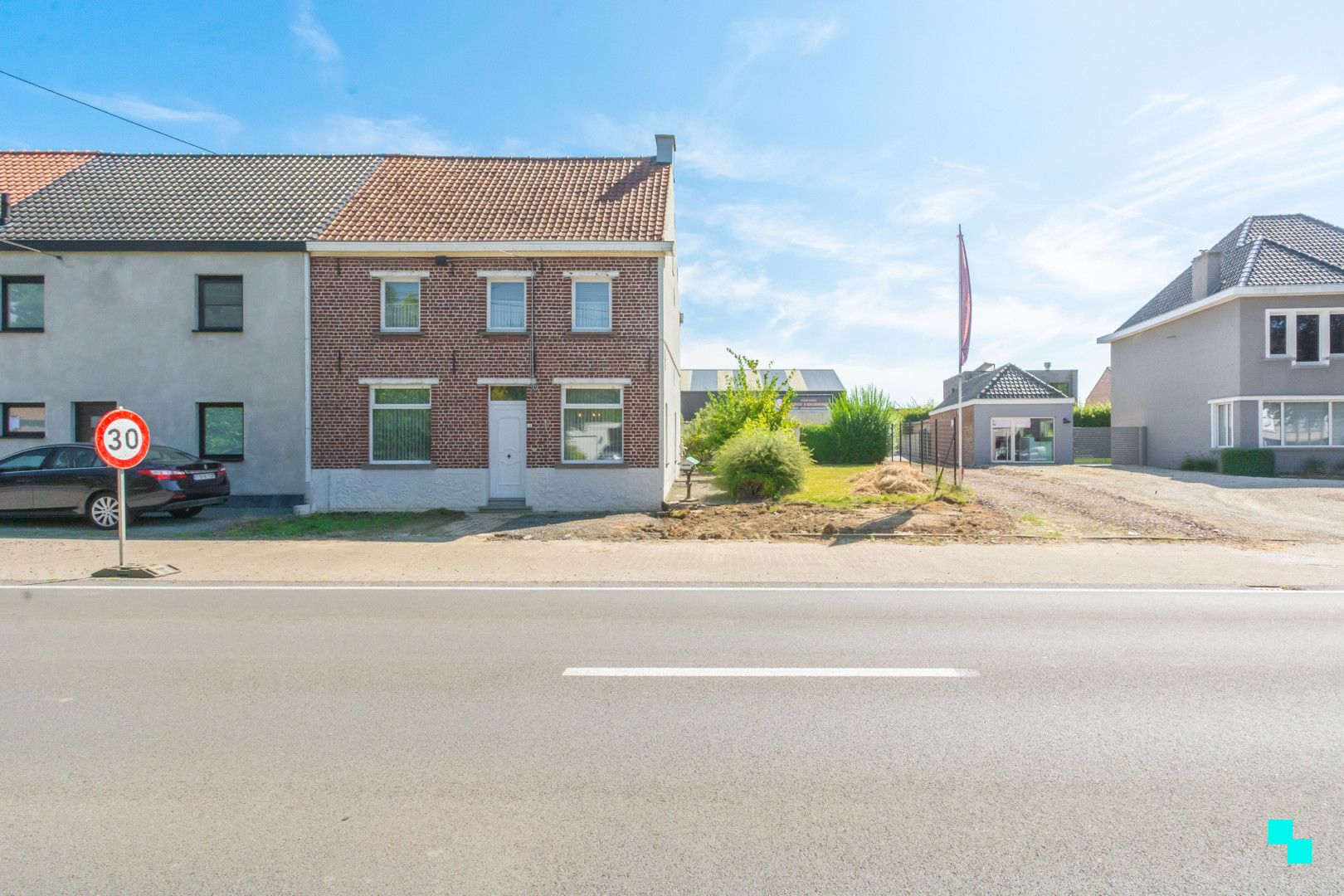 Bouwgrond met te slopen woning foto 8