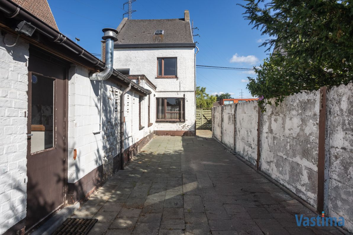 Renovatiewoning met grote tuin nabij centrum Erembodegem foto 21