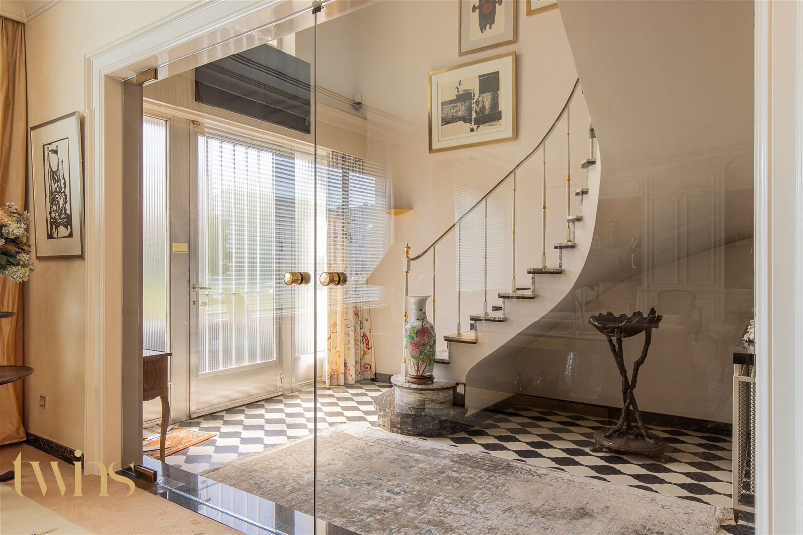 Te koop – Unieke eigendom met commerciële ligging op 4.143 m² te Dendermonde. foto 3