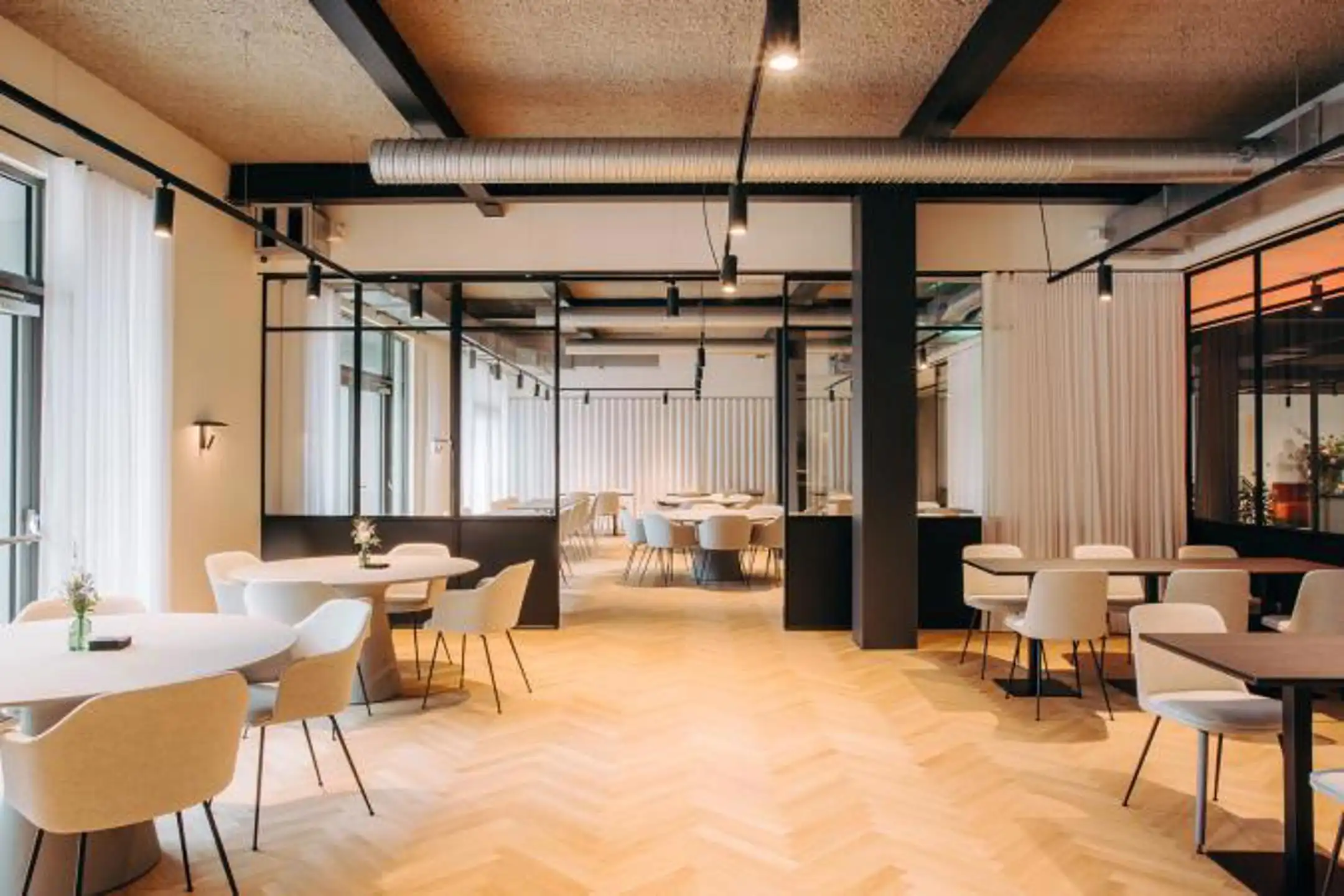 Moderne kantoorruimte in West Port Campus (475 m²) foto 4