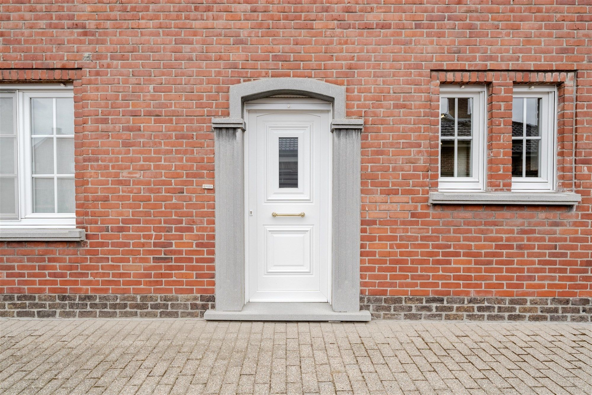 Vrijstaande woning met bijgebouw foto 3