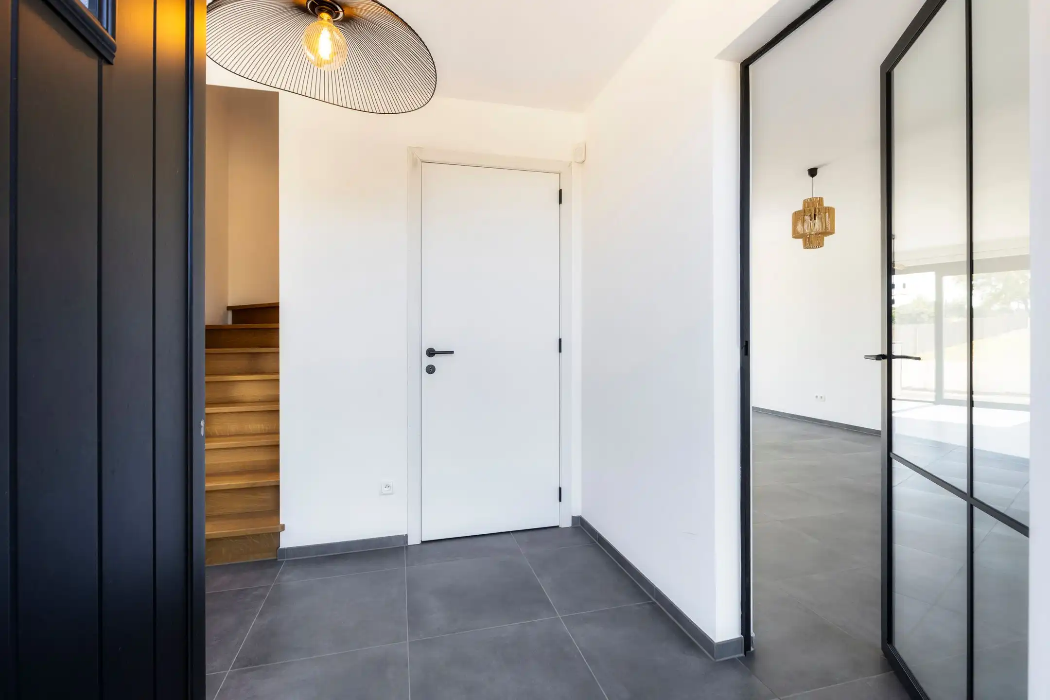 Nieuwbouwcomfort met uitzicht op de velden foto 3