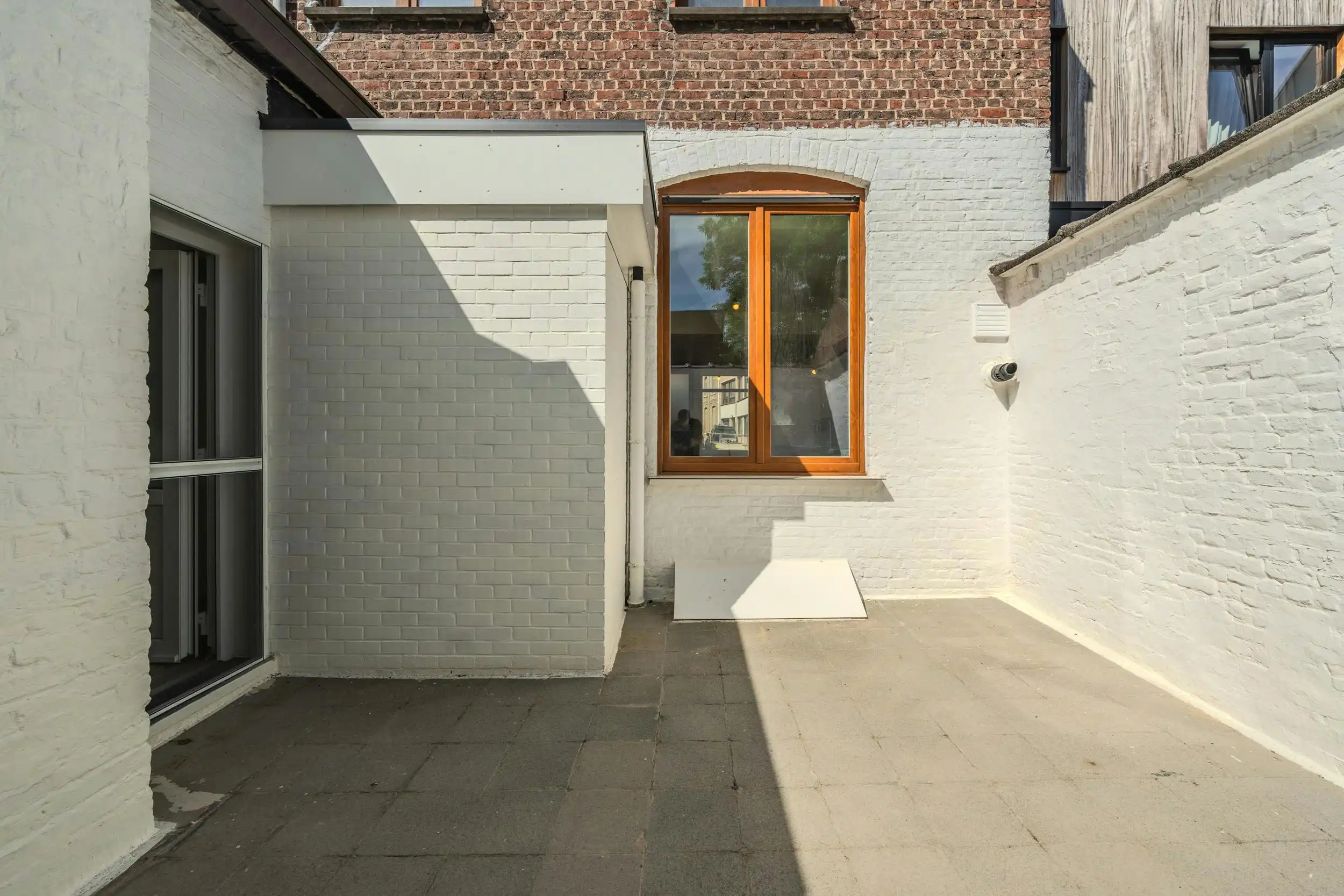 Totaal gerenoveerd huis te koop in hartje Ieper foto 4