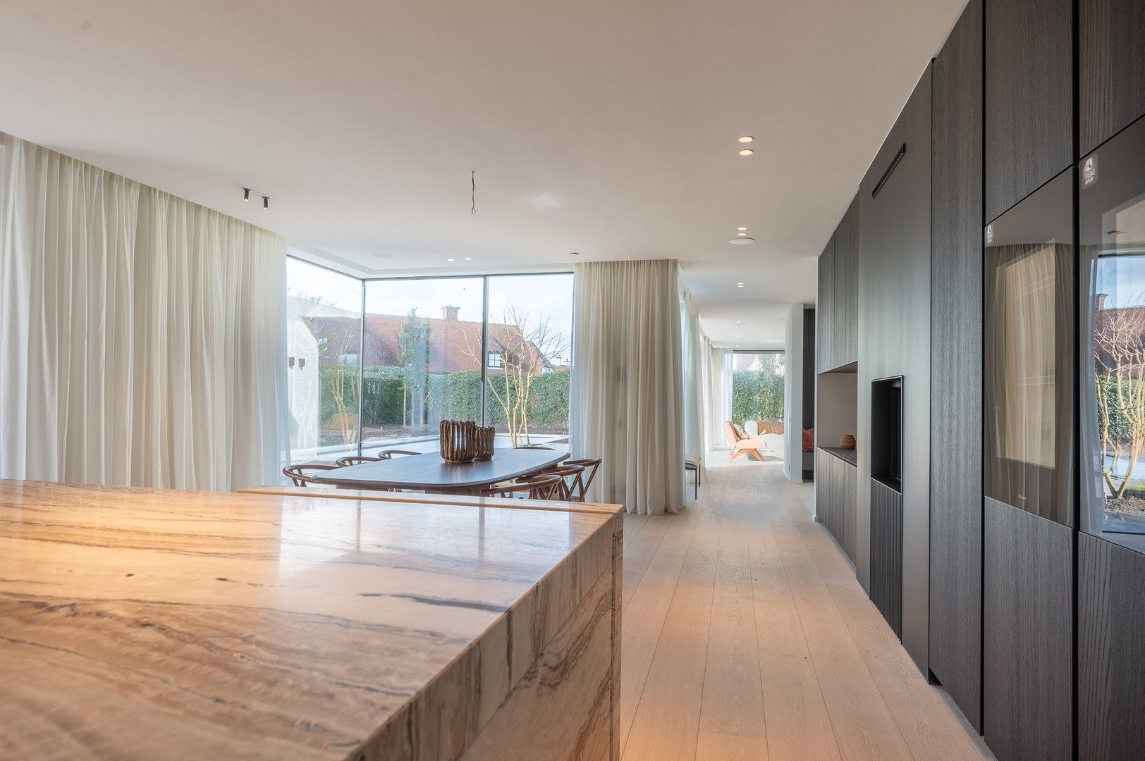 Uitzonderlijke luxueuze nieuwbouwvilla met zwembad in een residentiële buurt te Knokke foto 15