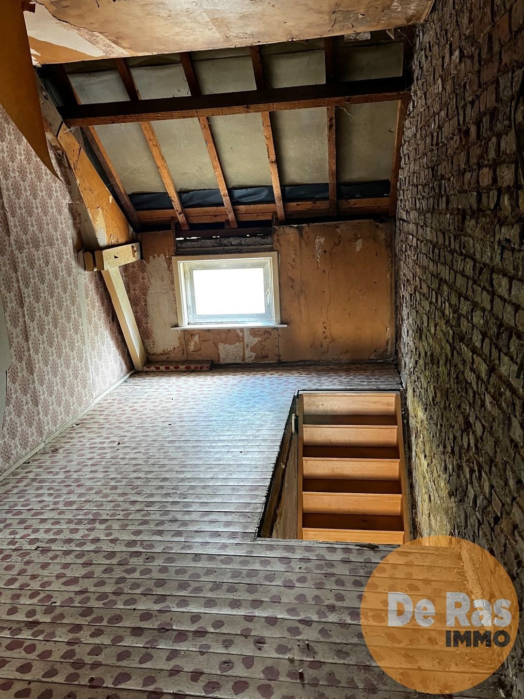 WANZELE - Renovatie- of afbraakwoning in rustige straat foto 8