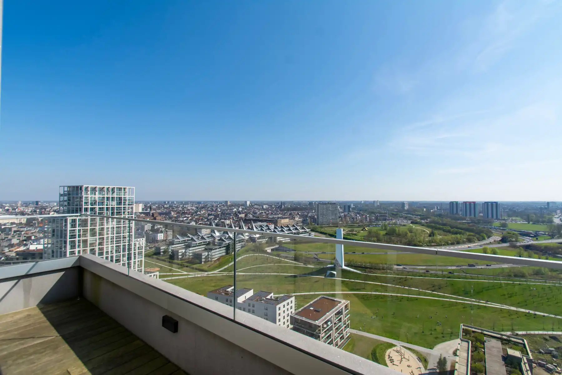 Gezellig 2-slaapkamer app. met groot terras foto 12