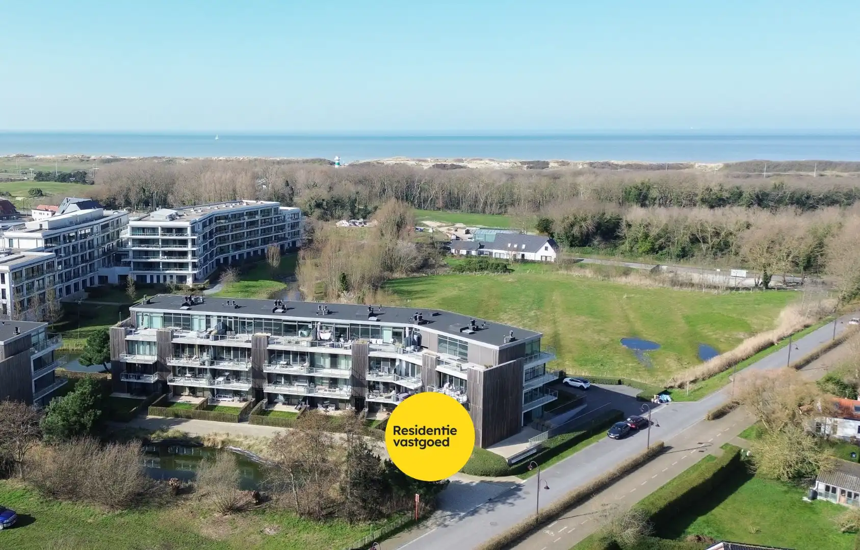Luxueus afgewerkt 2-slaapkamerappartement met terrassen en tuin op toplocatie! foto {{pictureIndex}}