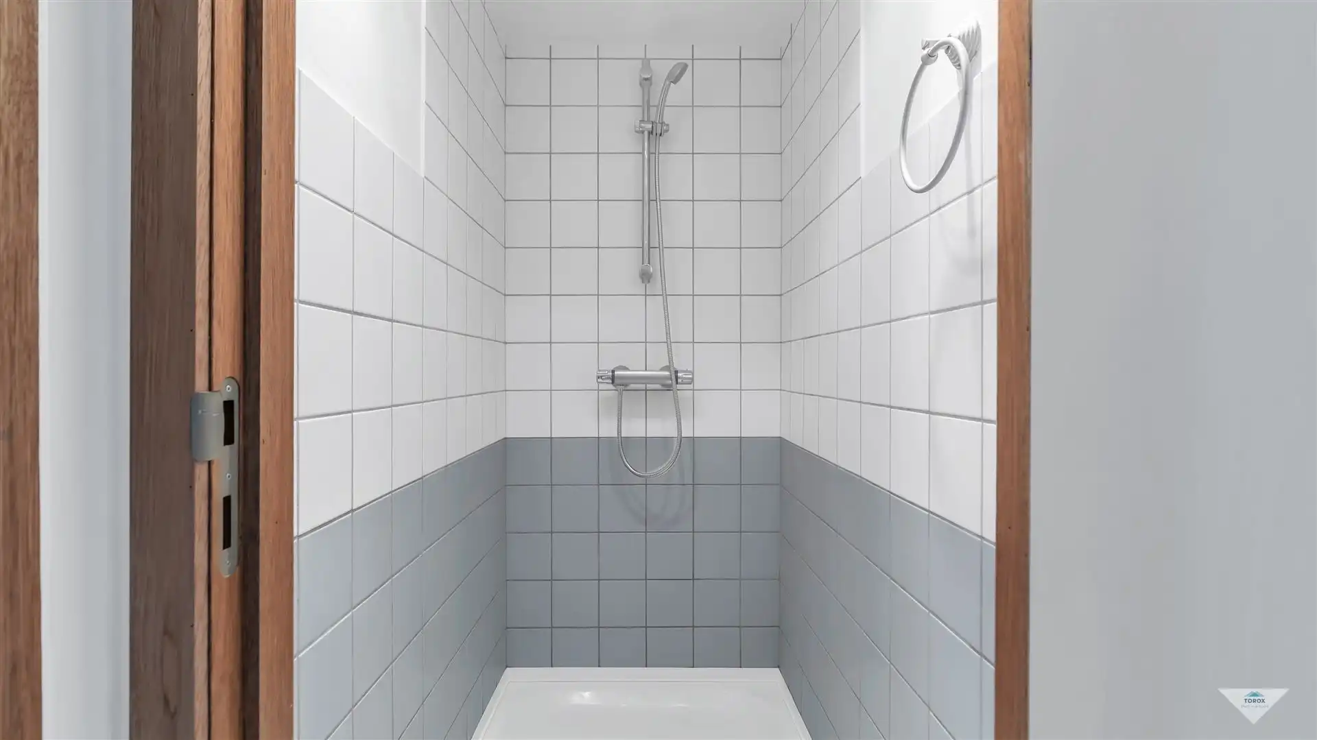 Instapklaar duplexappartement met garagebox op toplocatie! foto 16
