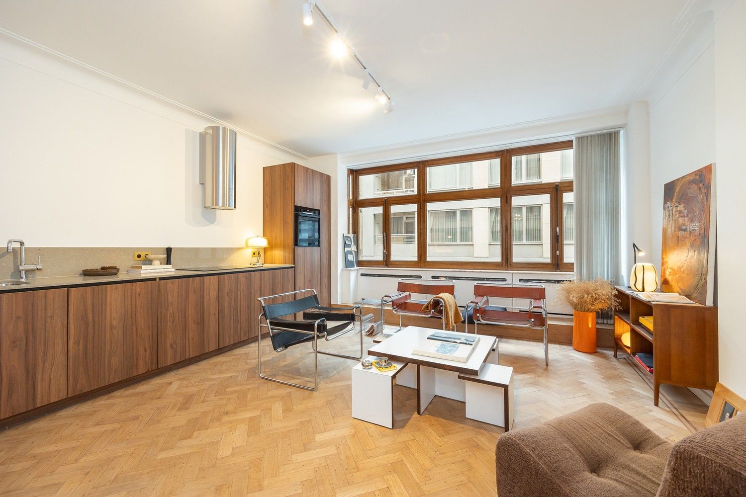 Instapklaar designappartement aan het Stadspark – tijdloze elegantie in hartje stad foto 2