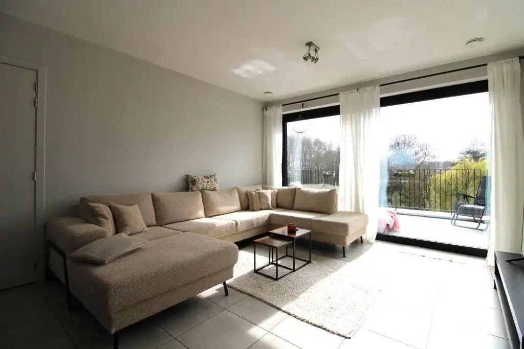 Zeer mooi dakappartement met dubbele garagebox foto 2