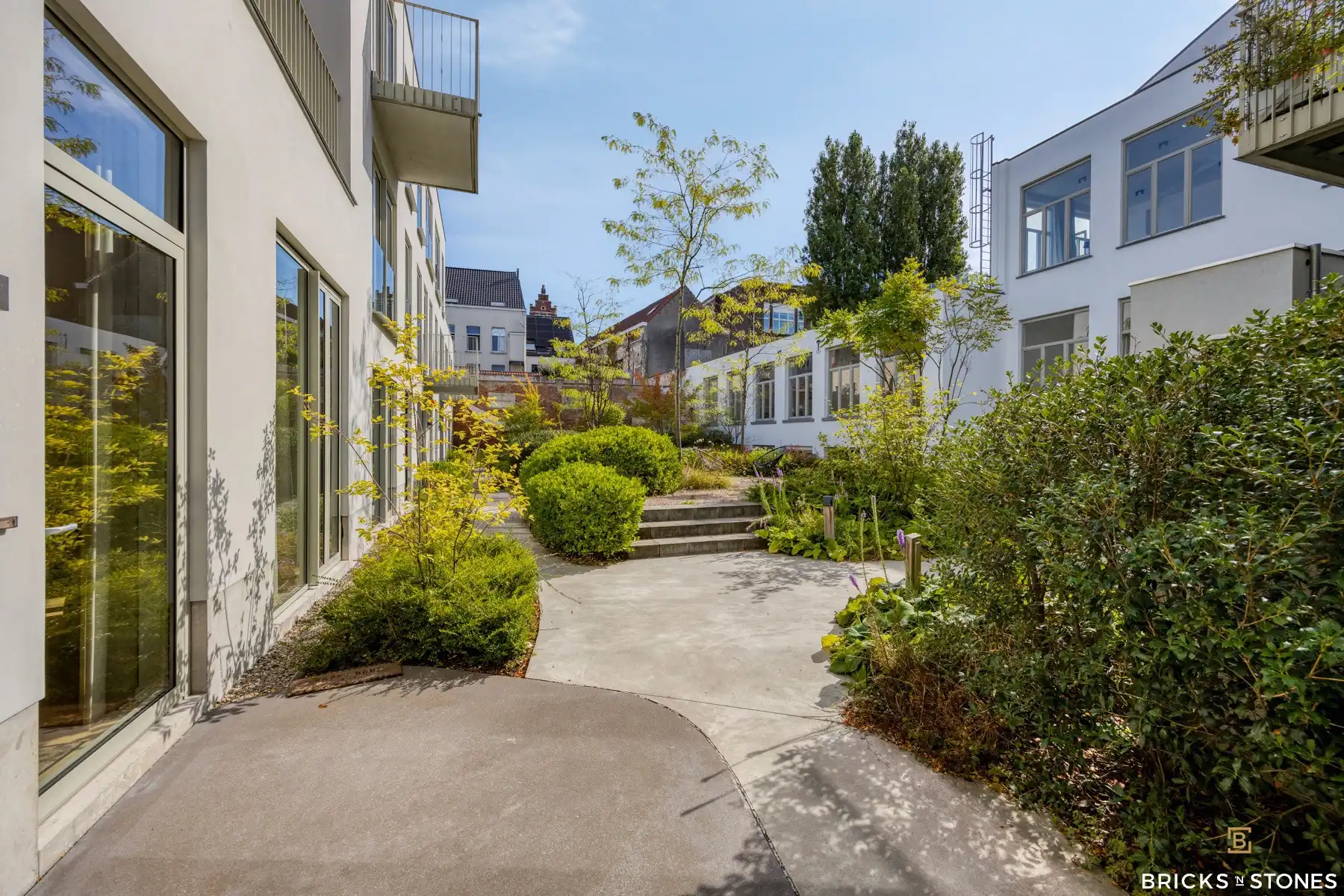Verborgen parel: gelijkvloers appartement met terras foto 19