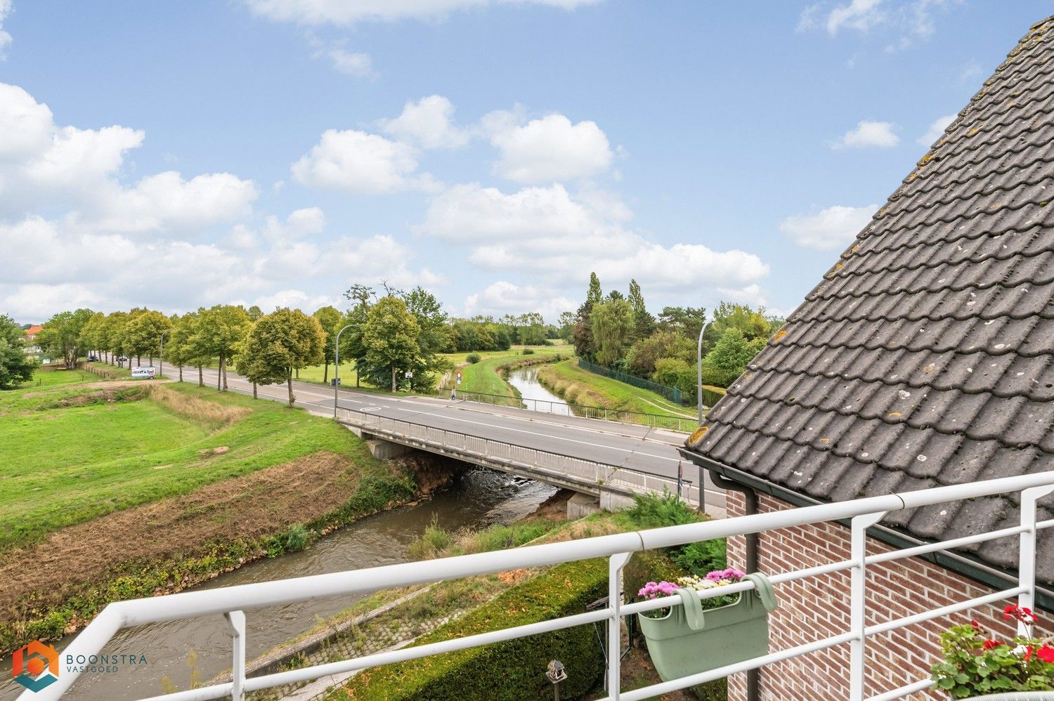 Energiezuinig duplex appartement met 2 slpkrs, terras, zonnepanelen en airco foto 4