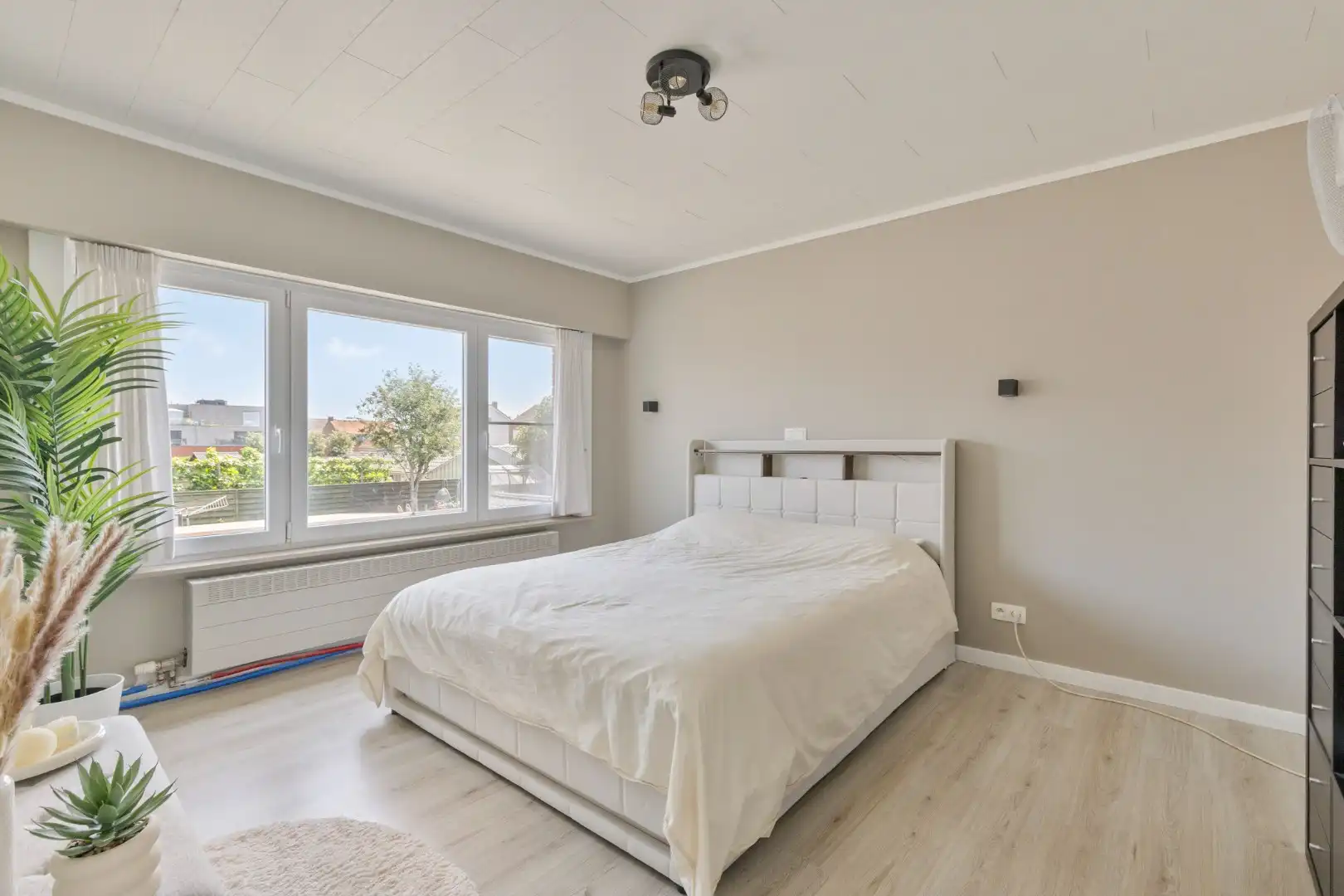 Instapklare, gerenoveerde gezinswoning met 3 slaapkamers op topligging in Meulebeke foto 7