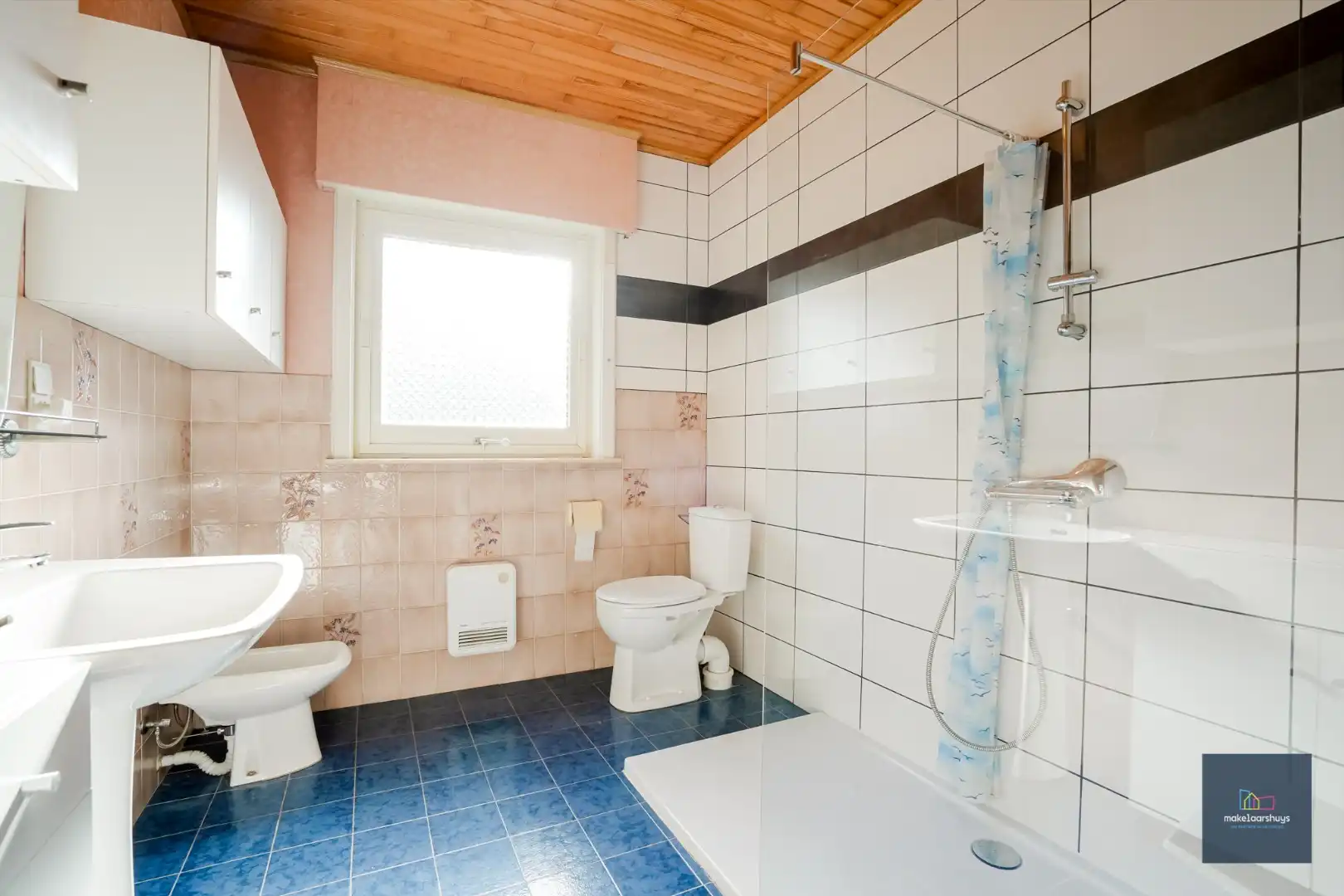 Ruime bungalow met garage op 1980m² grond  foto 18