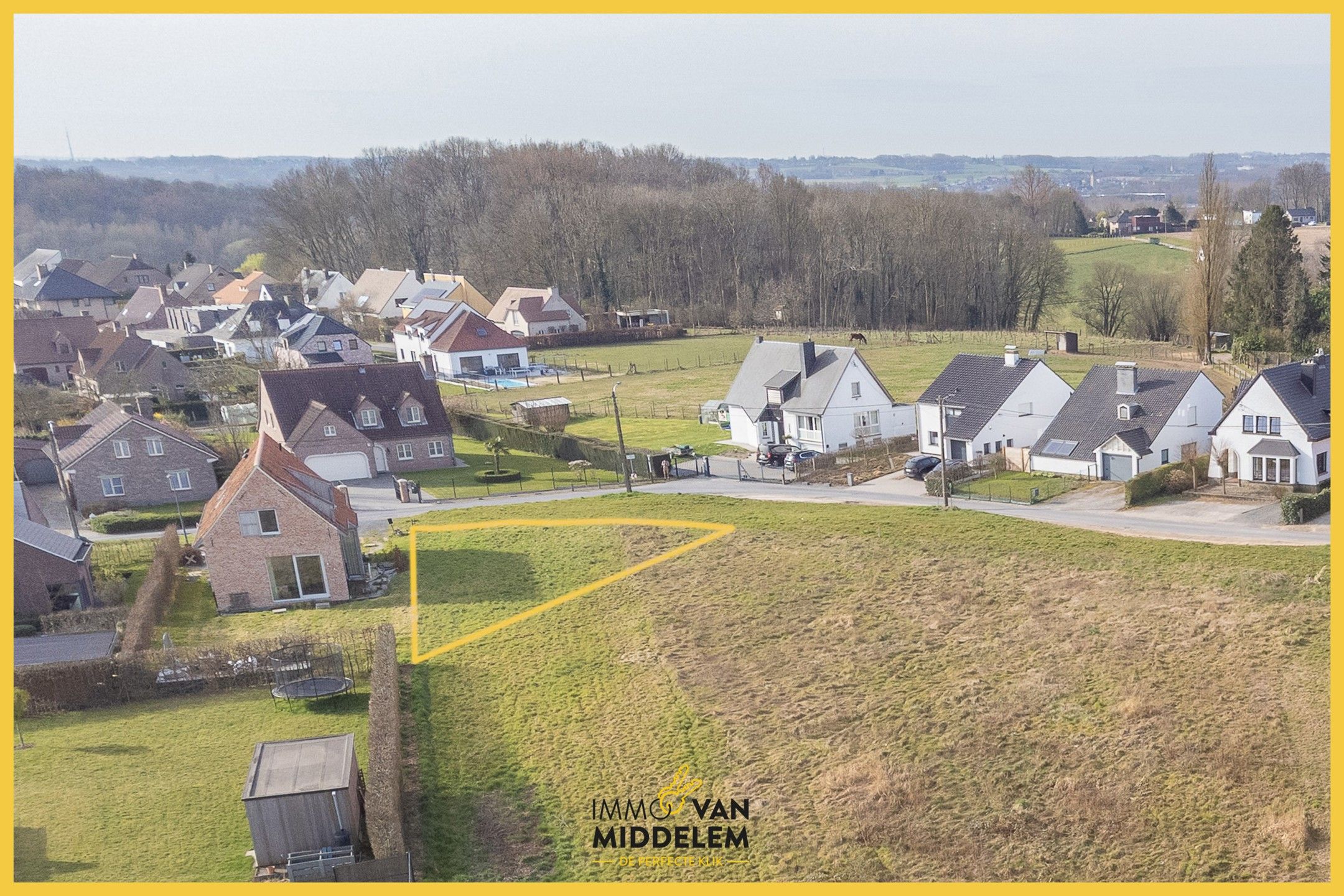 RUSTIG GELEGEN BOUWGROND OP +/- 3a96ca NABIJ CENTRUM ASSE foto 2